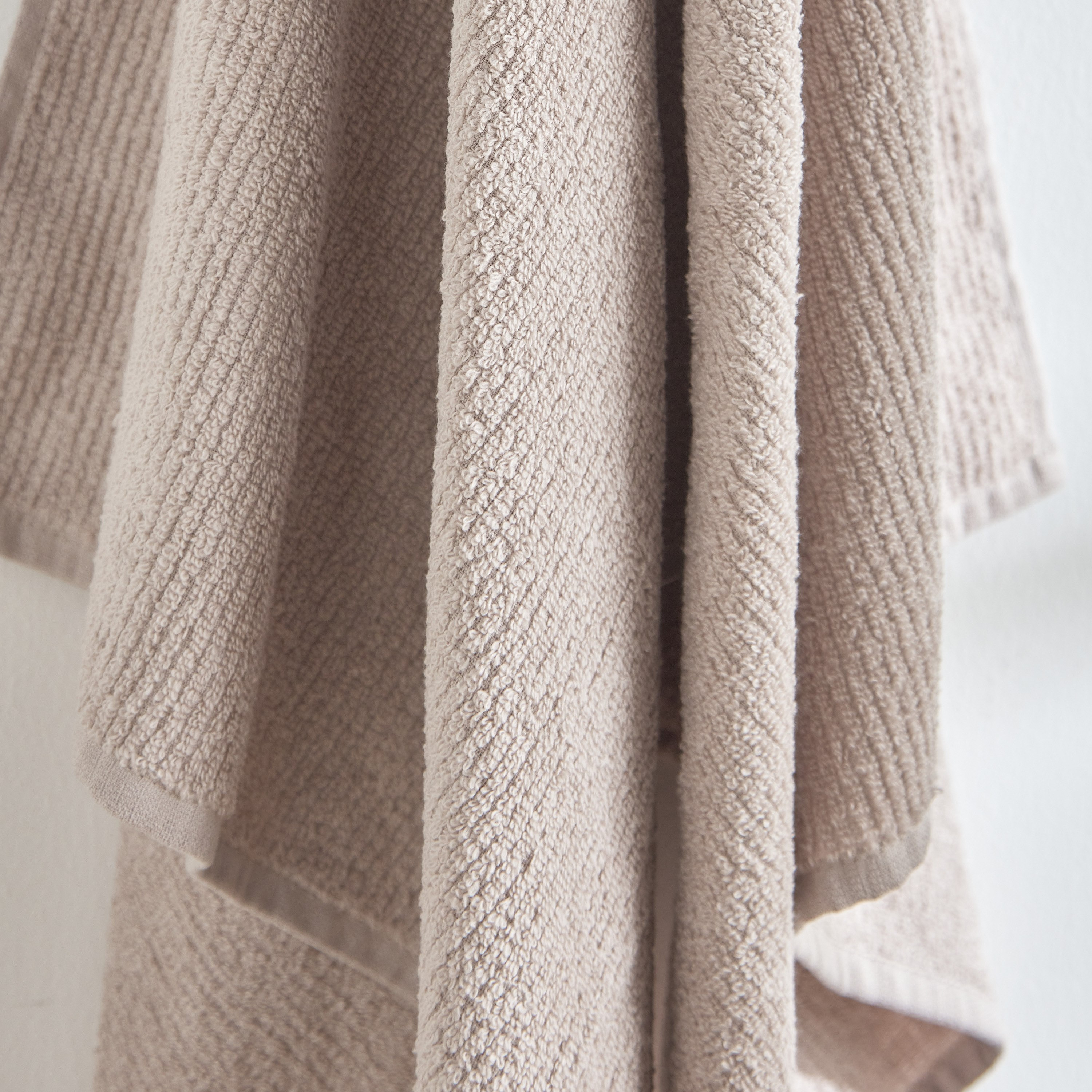 منشفة حمام قطن خالية من الالتواءات من كلاود تاتش - 70x140 سم-hbxbathroom-bathroomtextiles-image-3