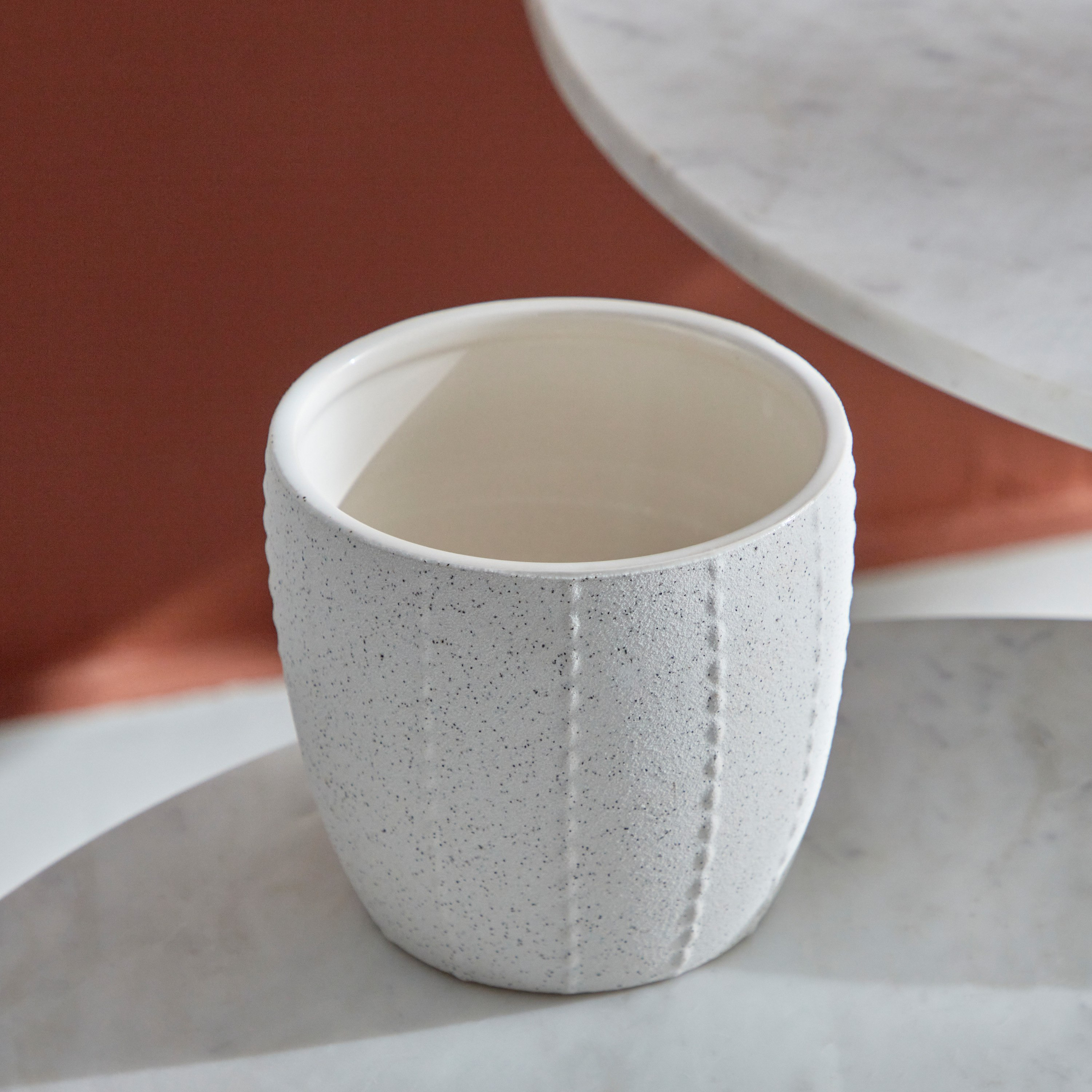 وعاء نباتات سيراميك منقط من سانسا - 13.5x13.5x12.5 سم-hbxhomeware-hbxdecorandfurnishings-image-3