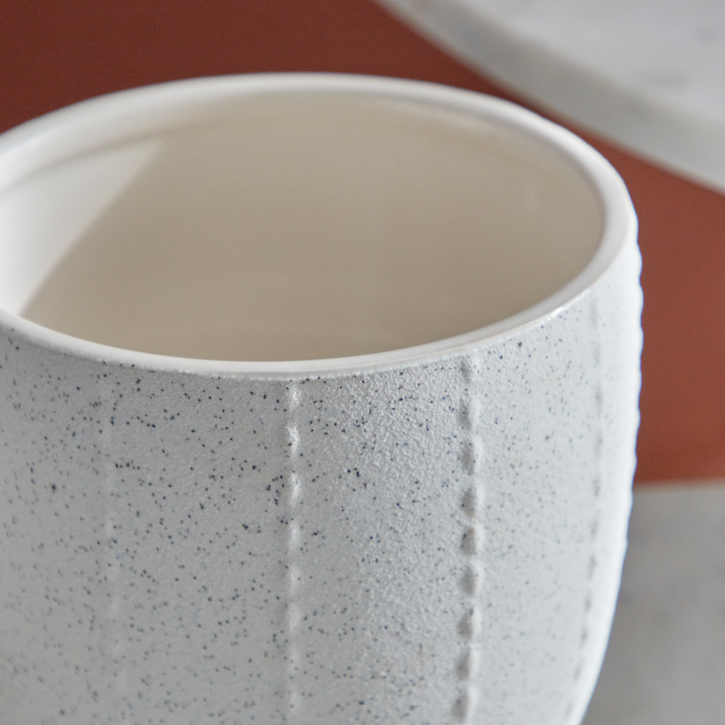وعاء نباتات سيراميك منقط من سانسا - 13.5x13.5x12.5 سم-hbxhomeware-hbxdecorandfurnishings-image-4