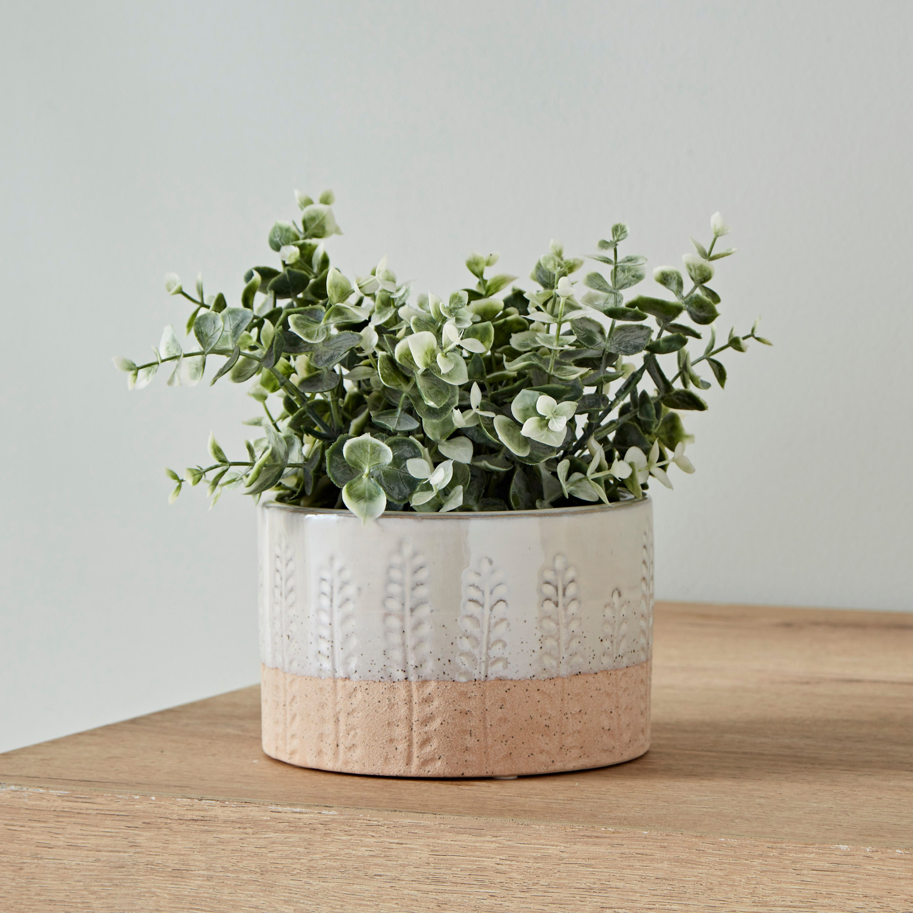 إناء زرع سيراميك بارز الملمس من سانسا - 15x15x10 سم-hbxbedroom-decorandaccessories-vases-image-1