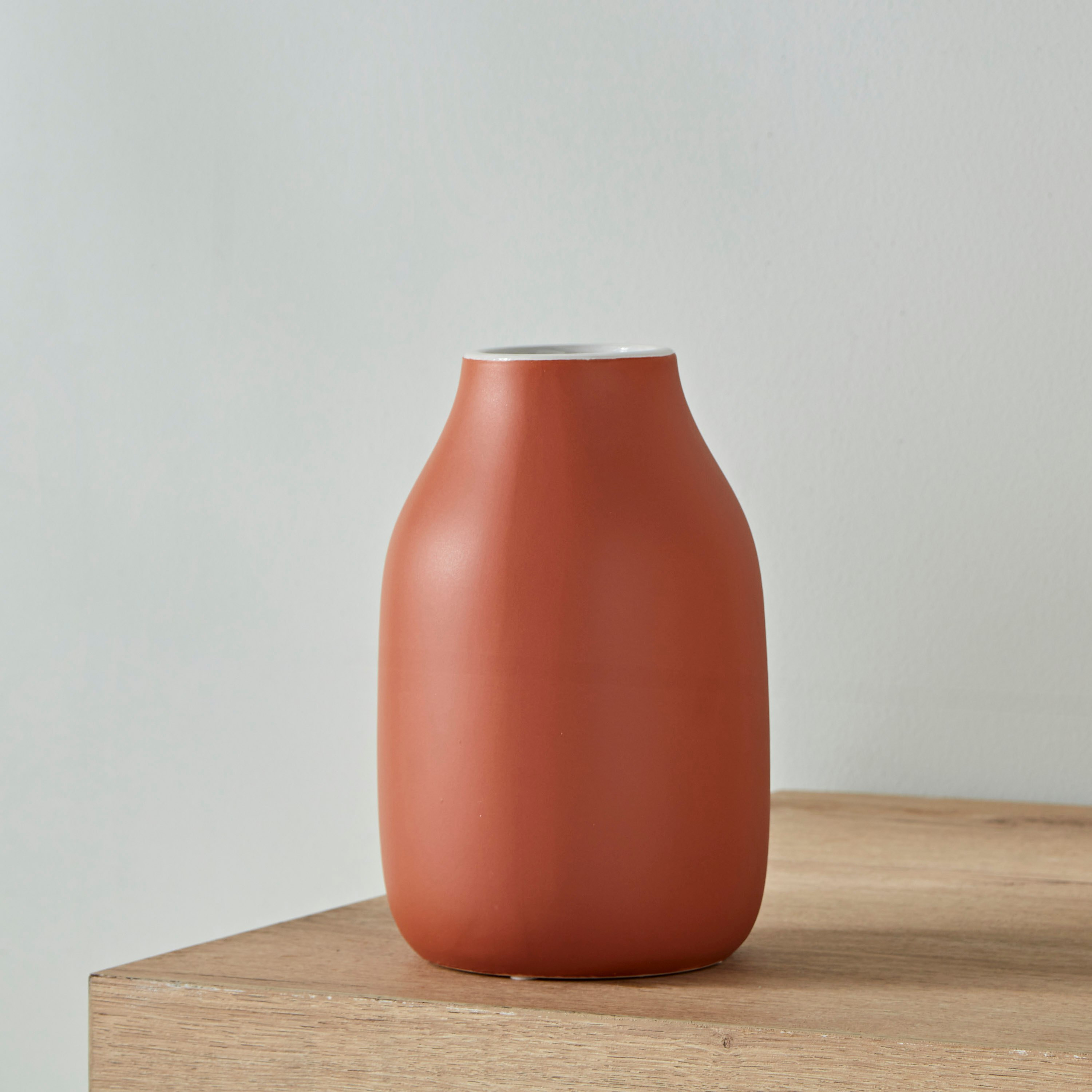 مزهرية سيراميك من سانسا - 14.5x14.5x23 سم-hbxbedroom-decorandaccessories-vases-image-2