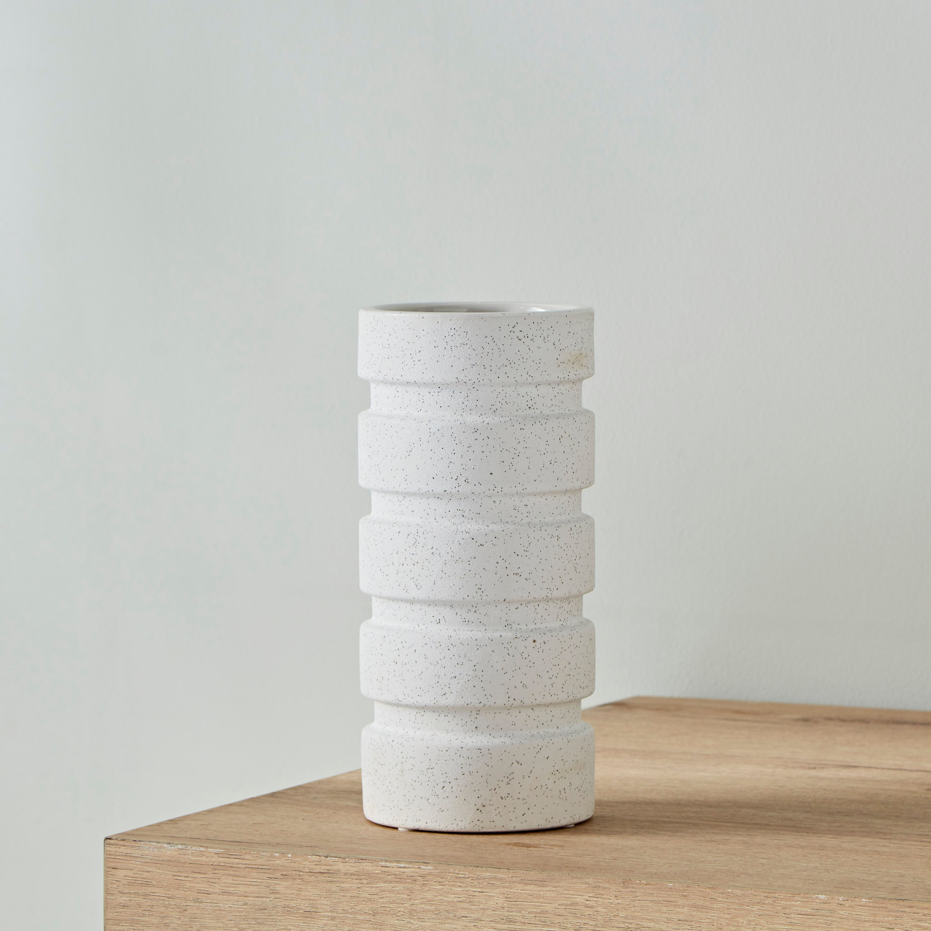 مزهرية سيراميك من سانسا - 15x15x25 سم-hbxbedroom-decorandaccessories-vases-image-2