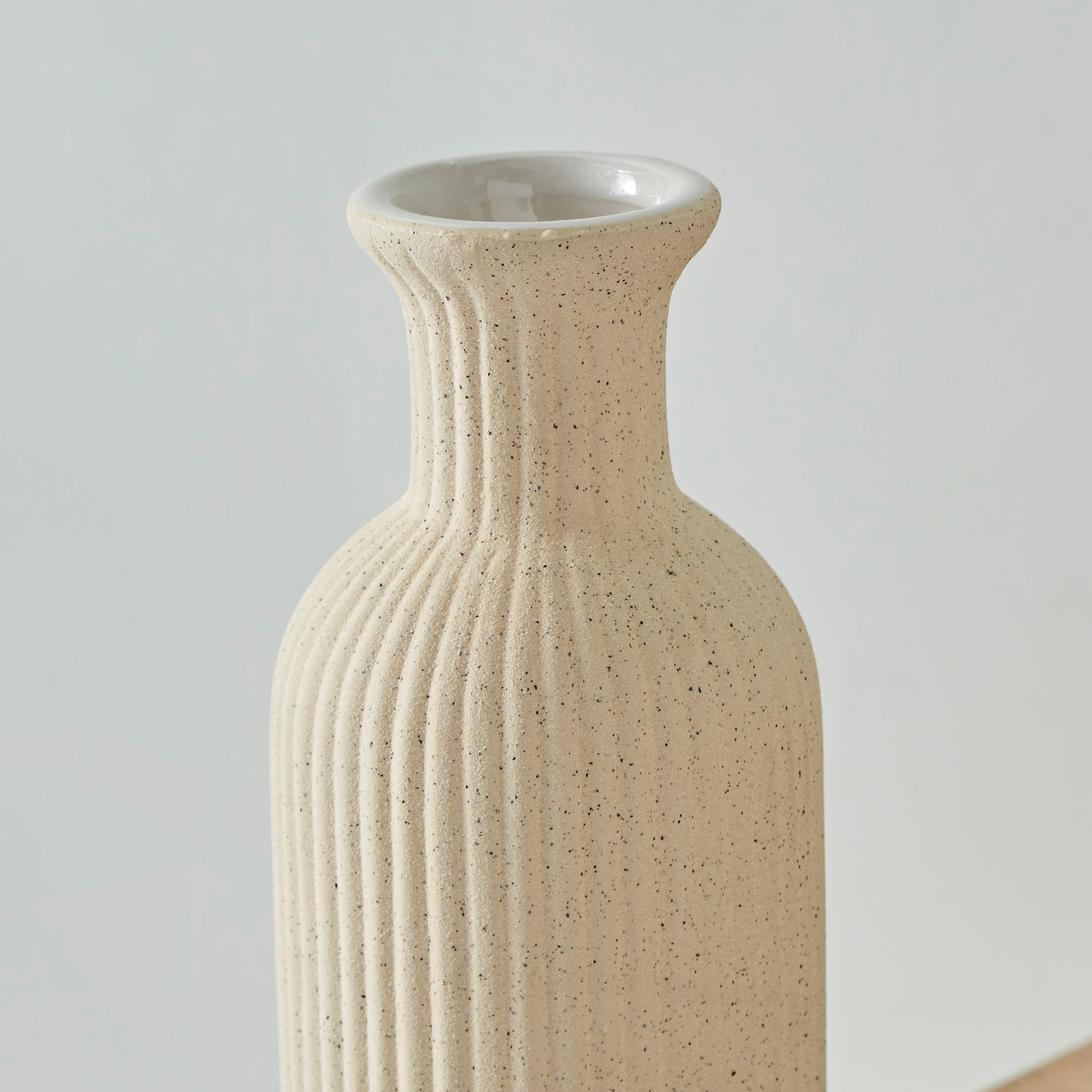 مزهرية سيراميك من سانسا - 15x9x26 سم-hbxbedroom-decorandaccessories-vases-image-3