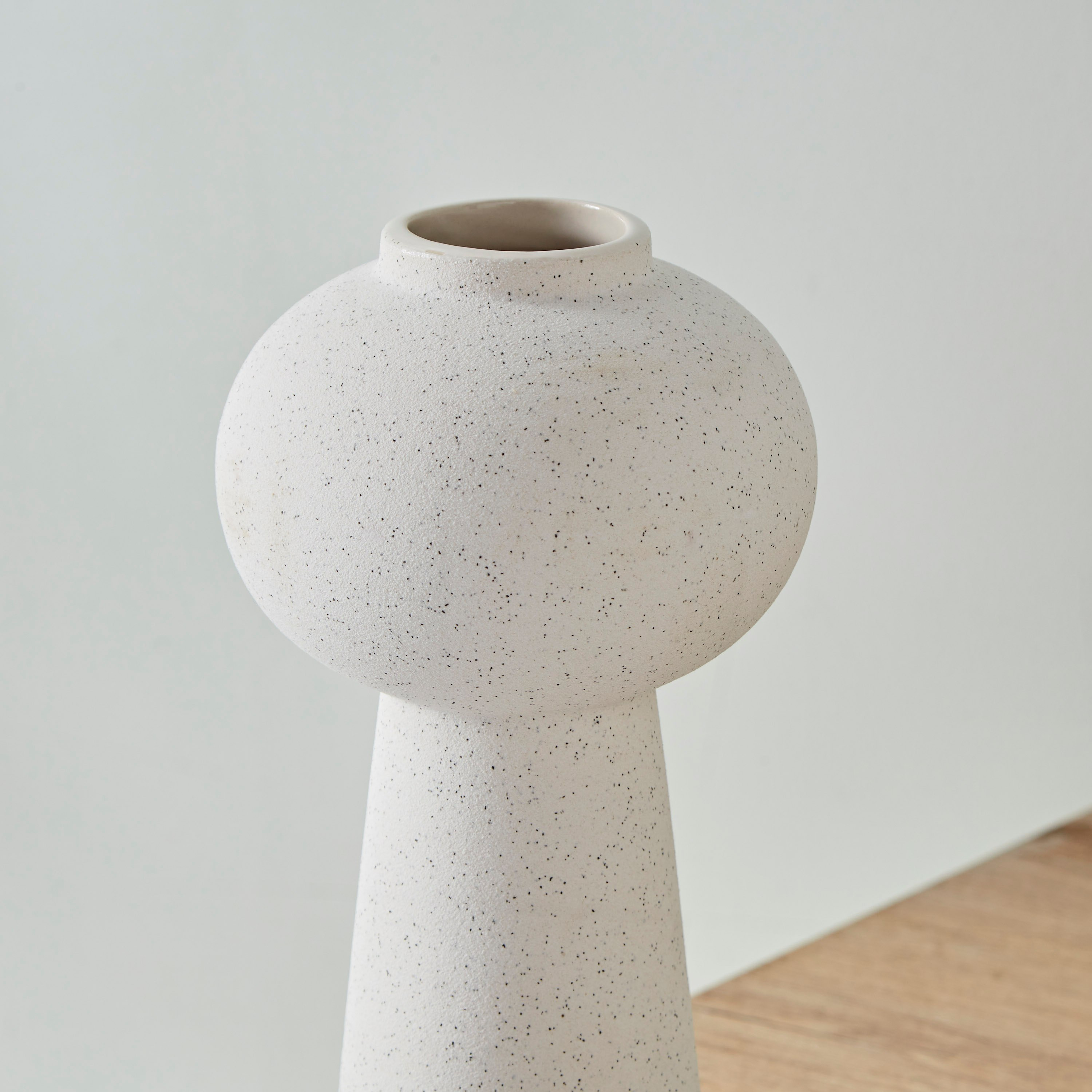 مزهرية سيراميك من سانسا - 13x13x28 سم-hbxbedroom-decorandaccessories-vases-image-3