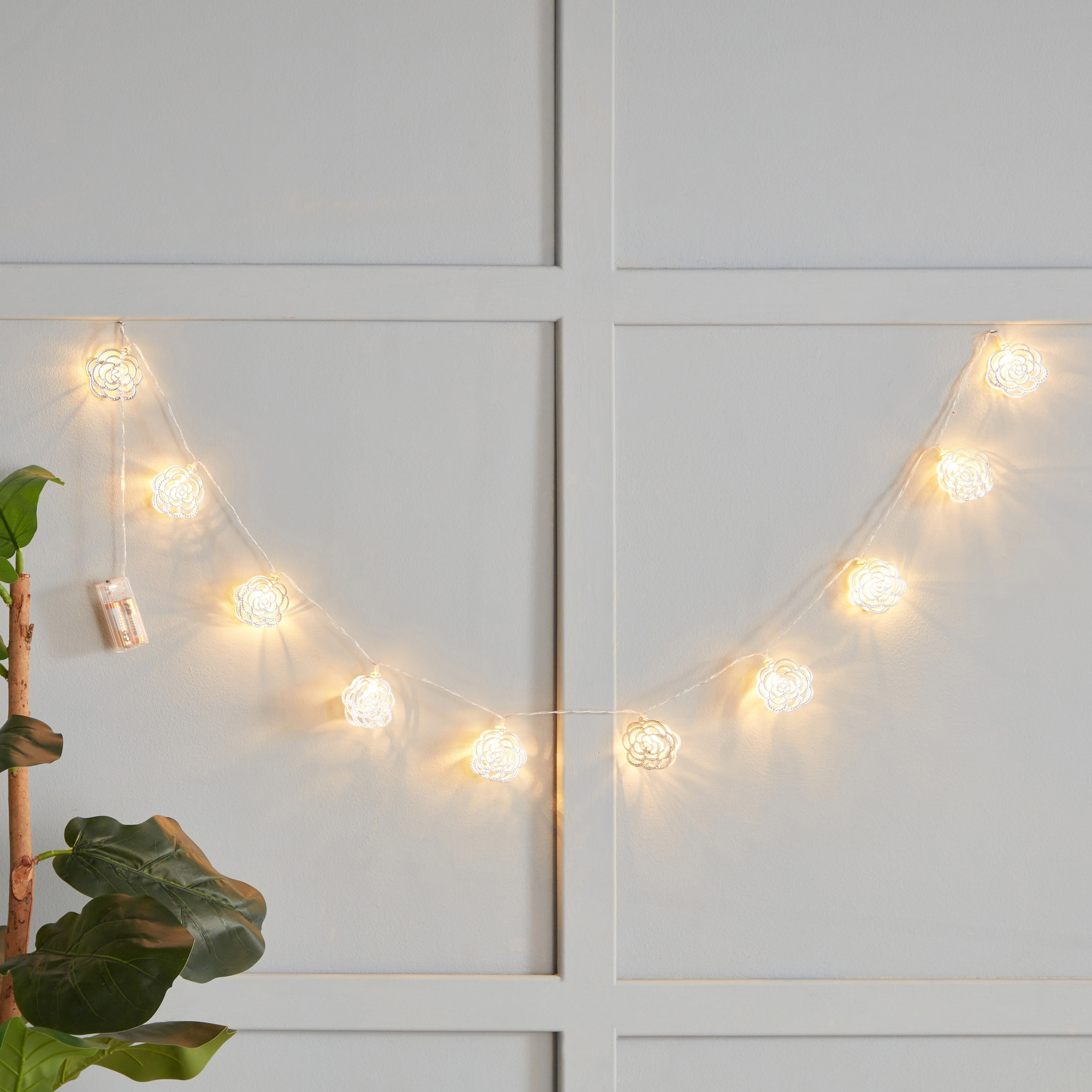 شريط إضاءة إل إي دي من كات - 165 سم-hbxdiningroom-lighting-decorativesandstringlights-image-1