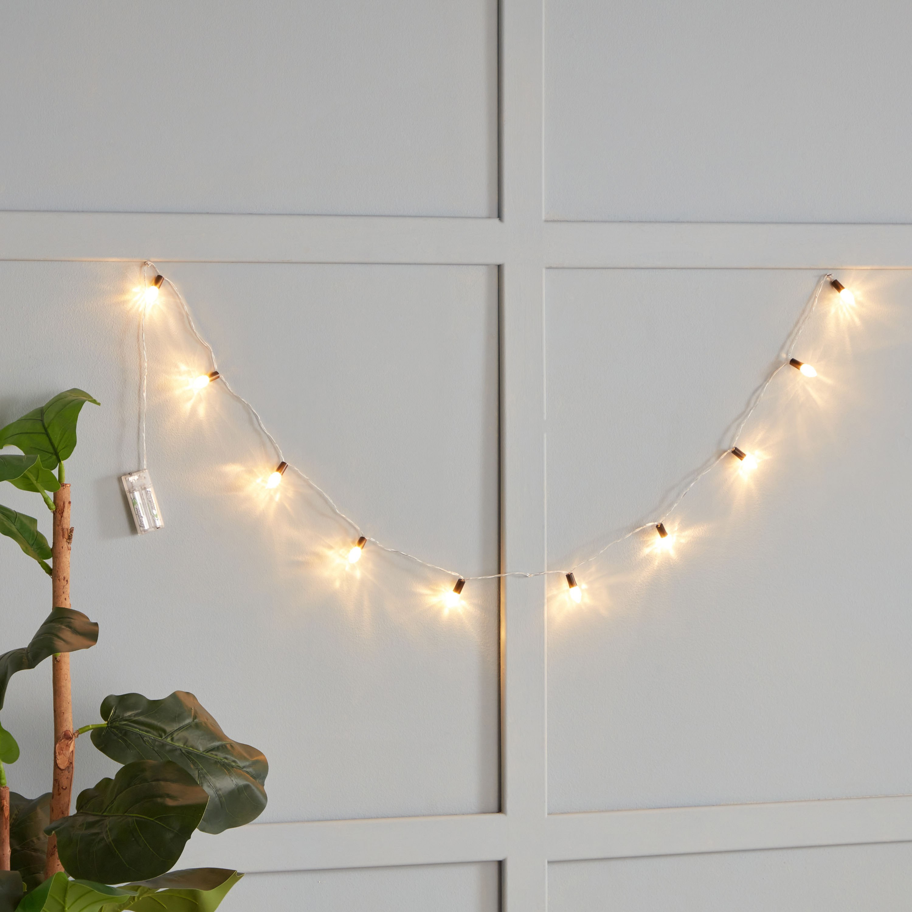 شريط إضاءة إل إي دي من كات - 165 سم-hbxdiningroom-lighting-decorativesandstringlights-image-1