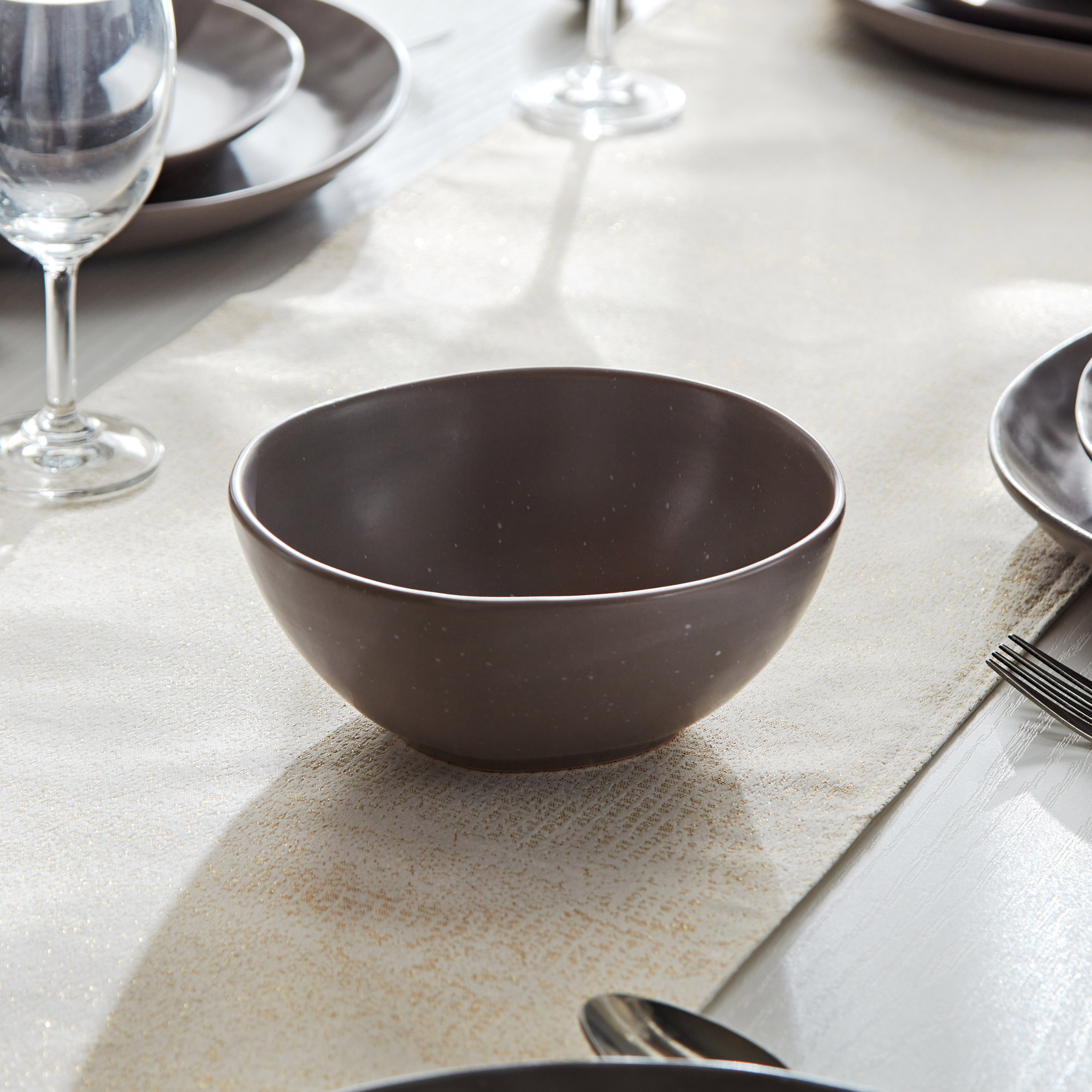طقم عشاء خزف بلونين 18 قطعة من سيرينيتي-hbxhomeware-hbxkitchen-image-3