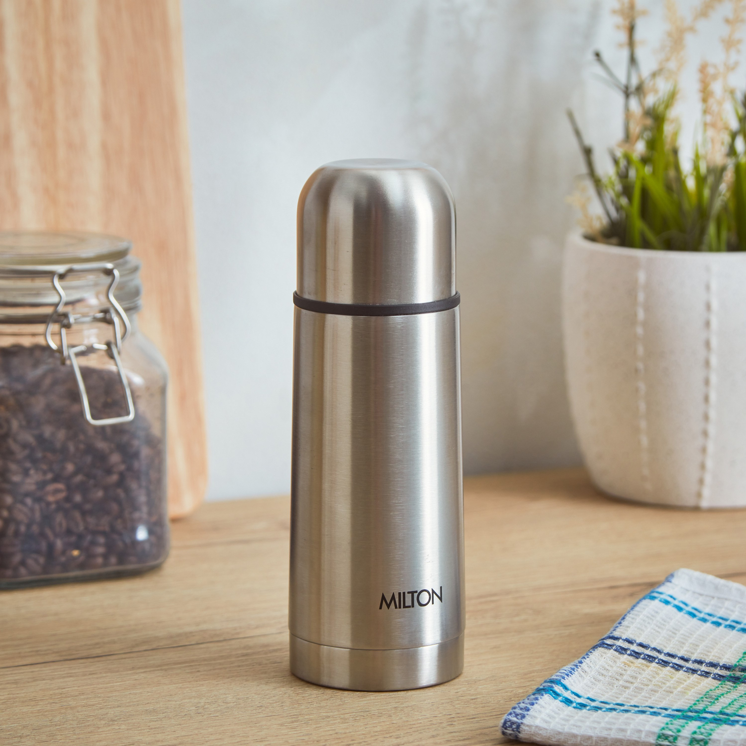 Milton Bullet Vacuum Flask with Flip Lid and Pouch - 350 ml-hbxhomeware-hbxkitchen-image-6