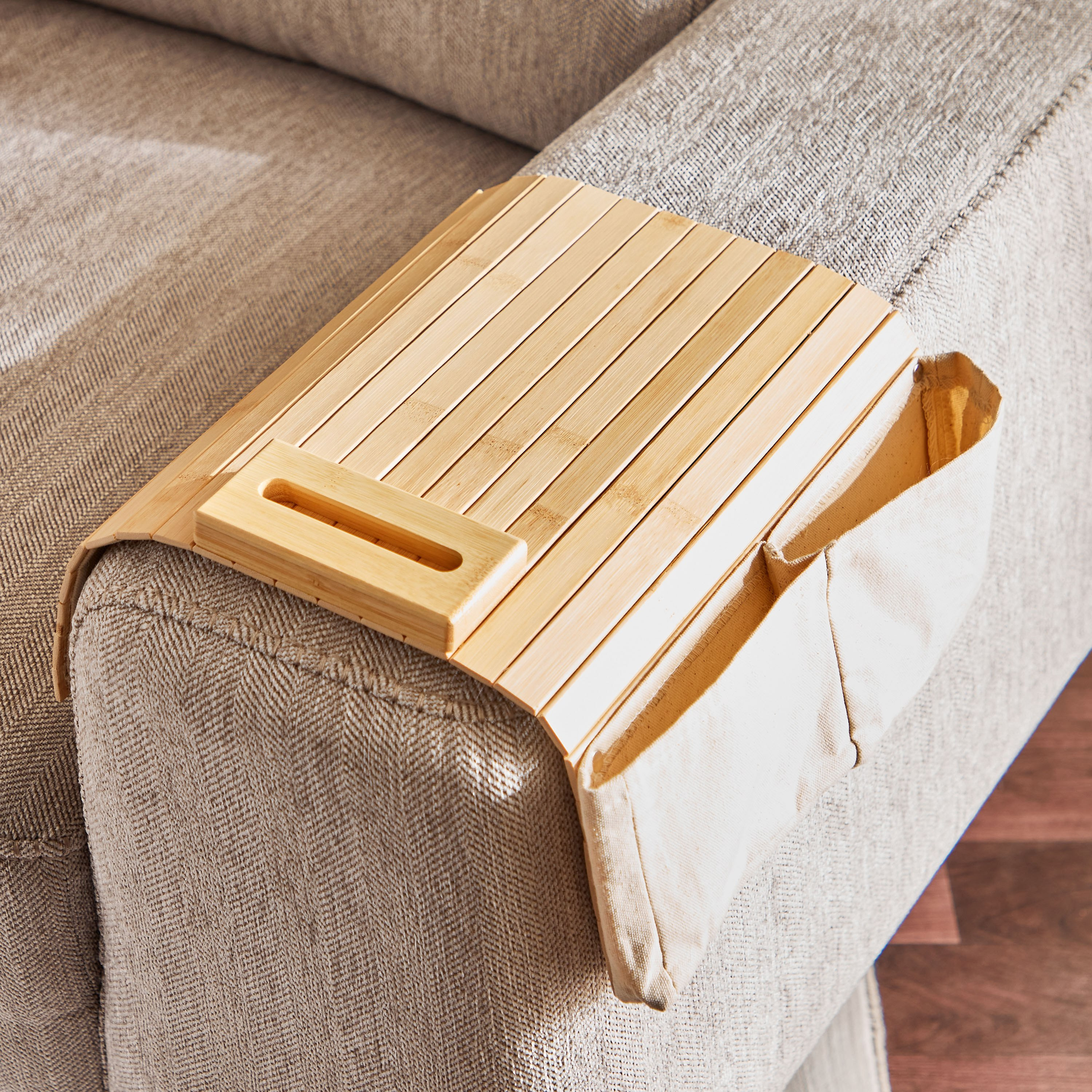 لبادة مسند ذراع الكنبة مع حامل هاتف نقال من إتش بي إس أو - 46x32 سم-hbxdecorandfurnishings-homeaccessories-novelties-image-2
