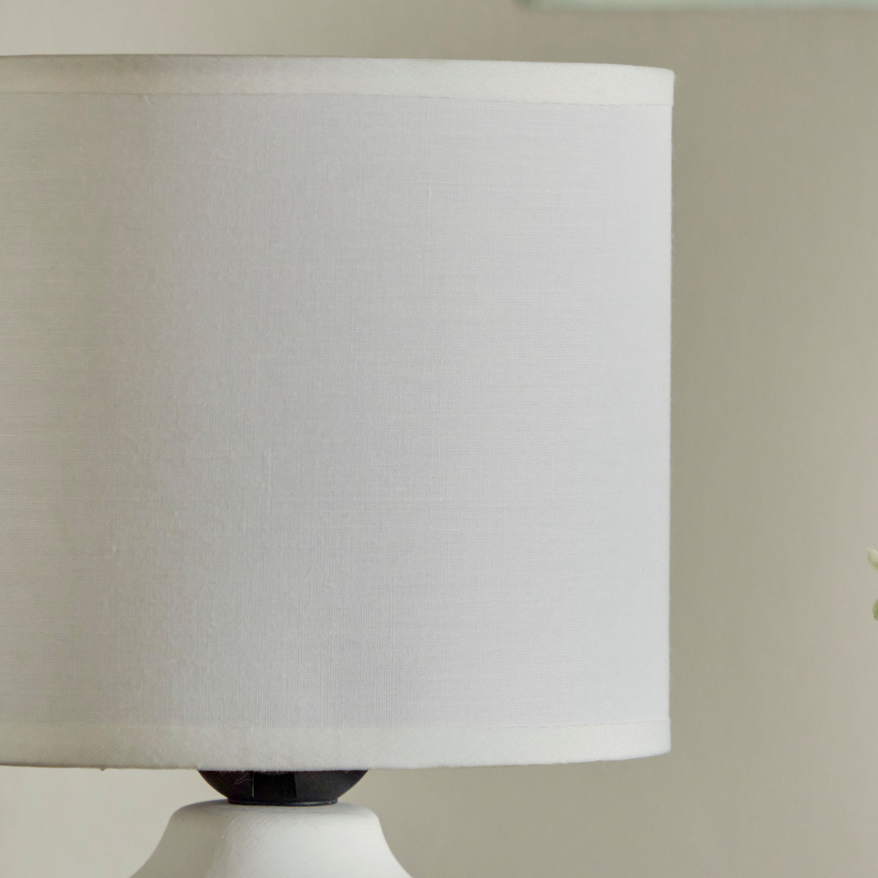 Gletan Ceramic Table Lamp - 15x15x30 cm-hbxlivingroom-lighting-tablelamps-image-3