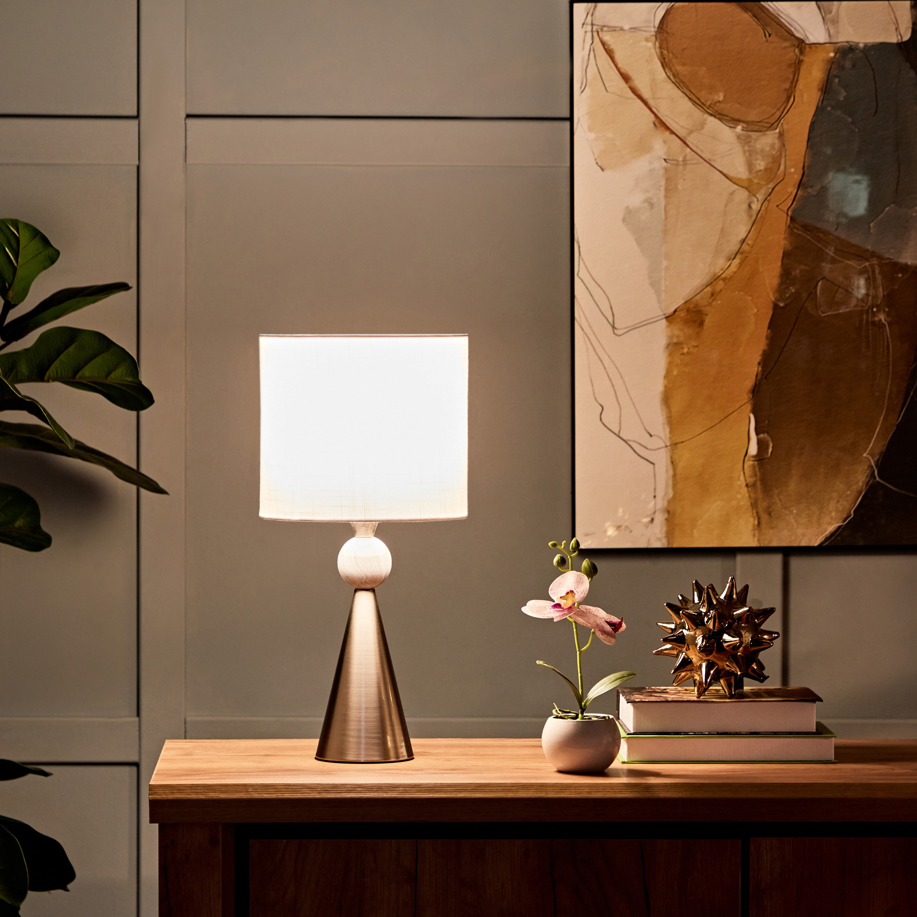 مصباح طاولة بقاعدة صلبة من كاليس - 33x47 سم-hbxlivingroom-lighting-tablelamps-image-5
