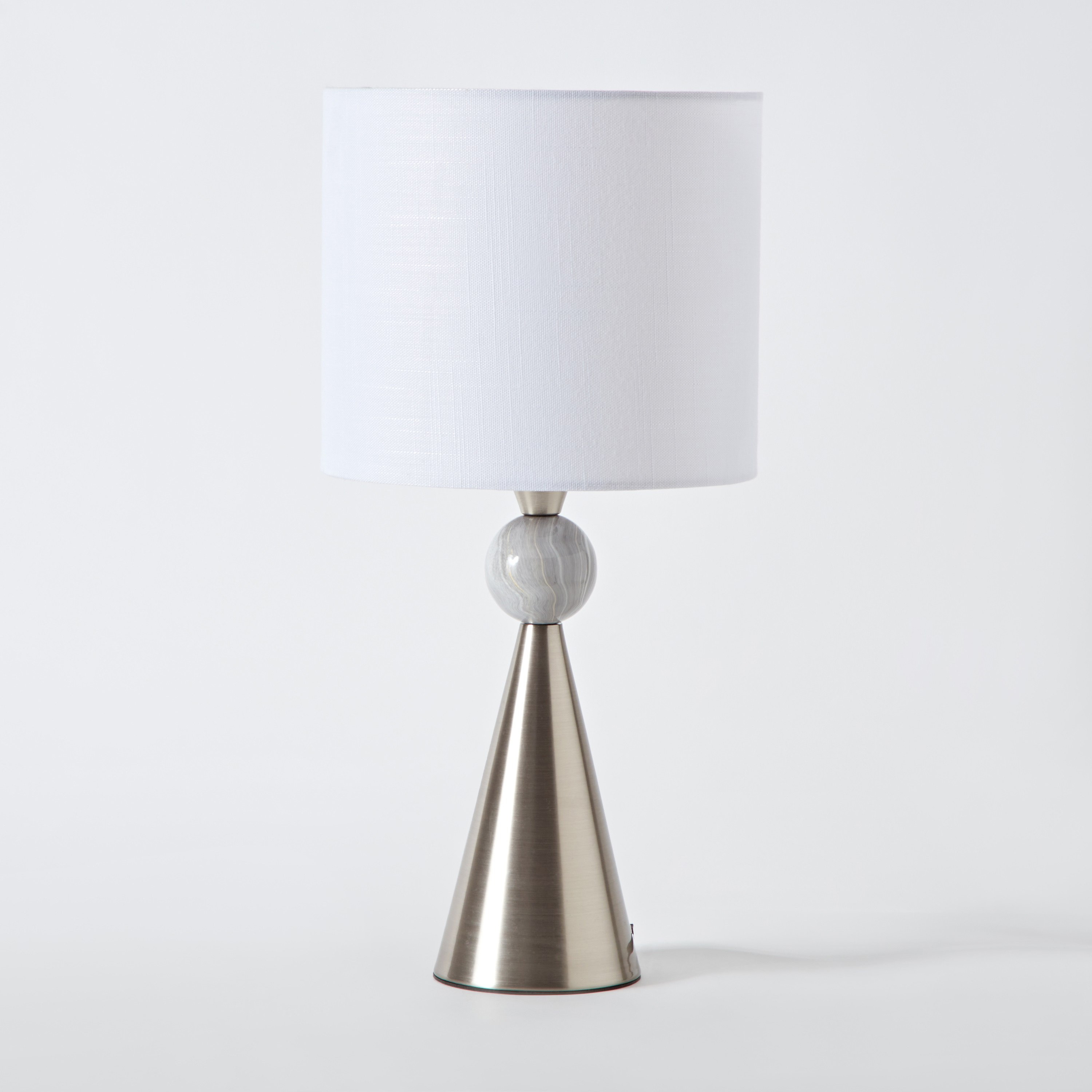 مصباح طاولة بقاعدة صلبة من كاليس - 33x47 سم-hbxlivingroom-lighting-tablelamps-image-6