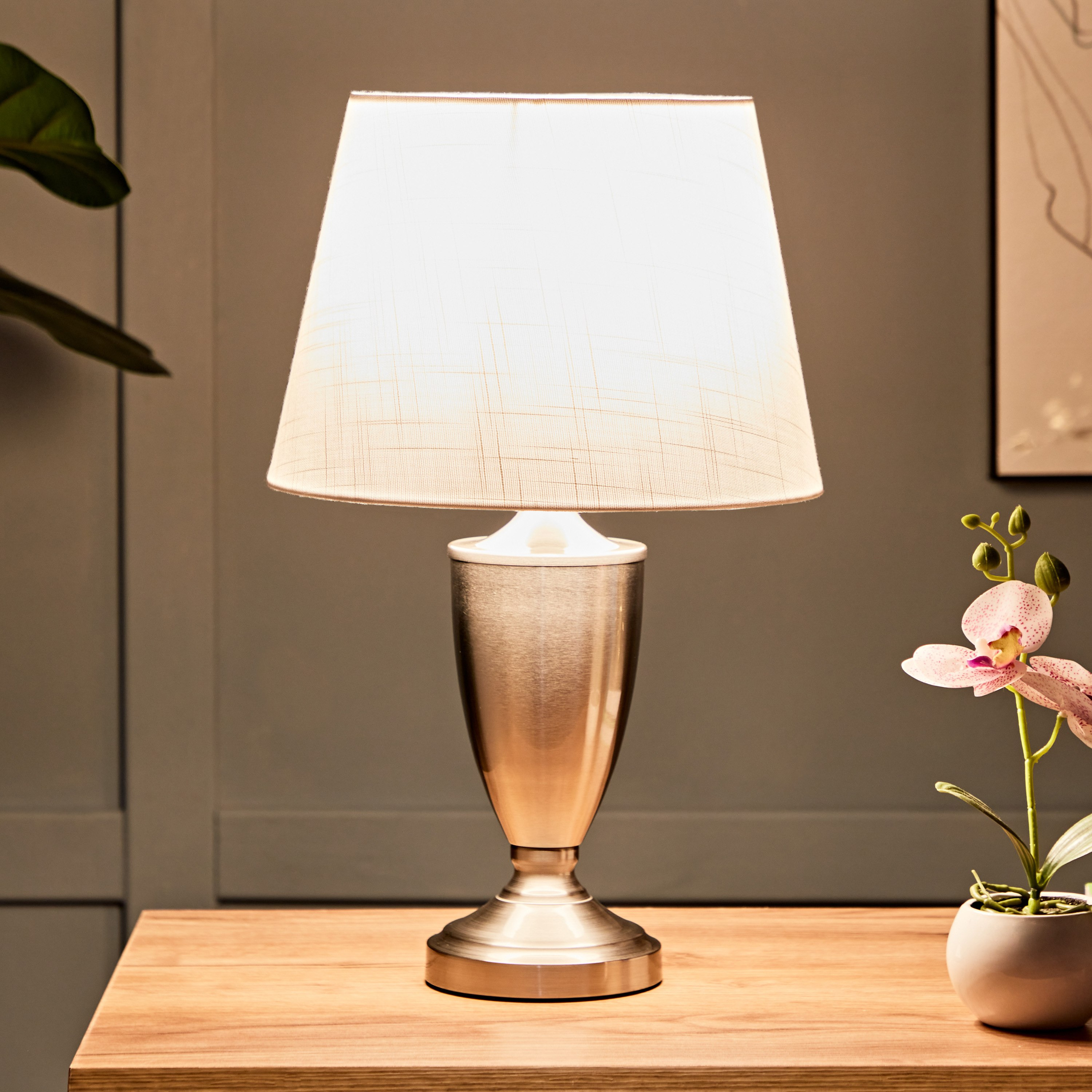 مصباح طاولة معدن من كاليس - 32x45 سم-hbxlivingroom-lighting-tablelamps-image-2
