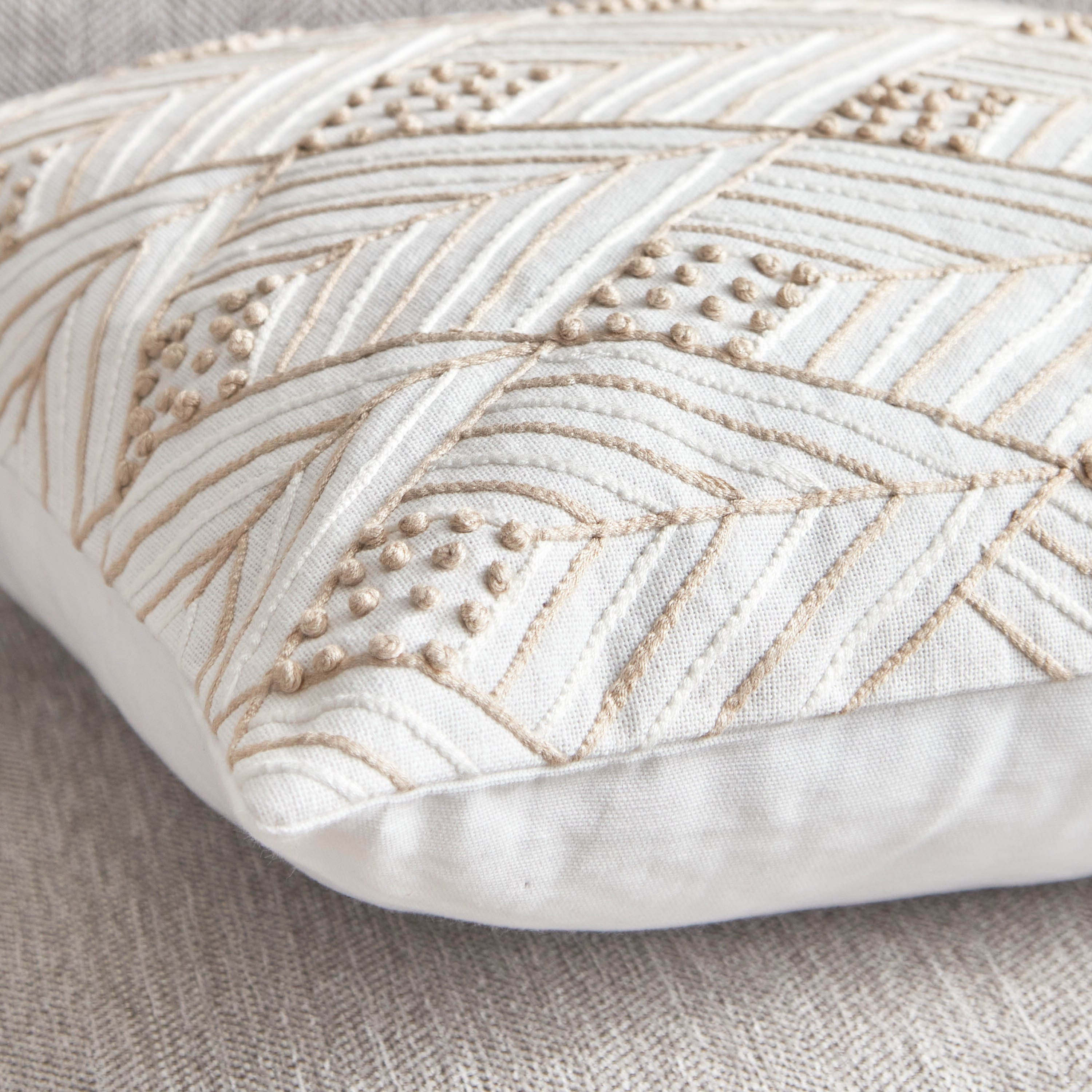 غطاء وسادة فرنسي بعقدة من دراب - 45x45 سم-PROMO_HB_AE_B1G1_250925-image-3