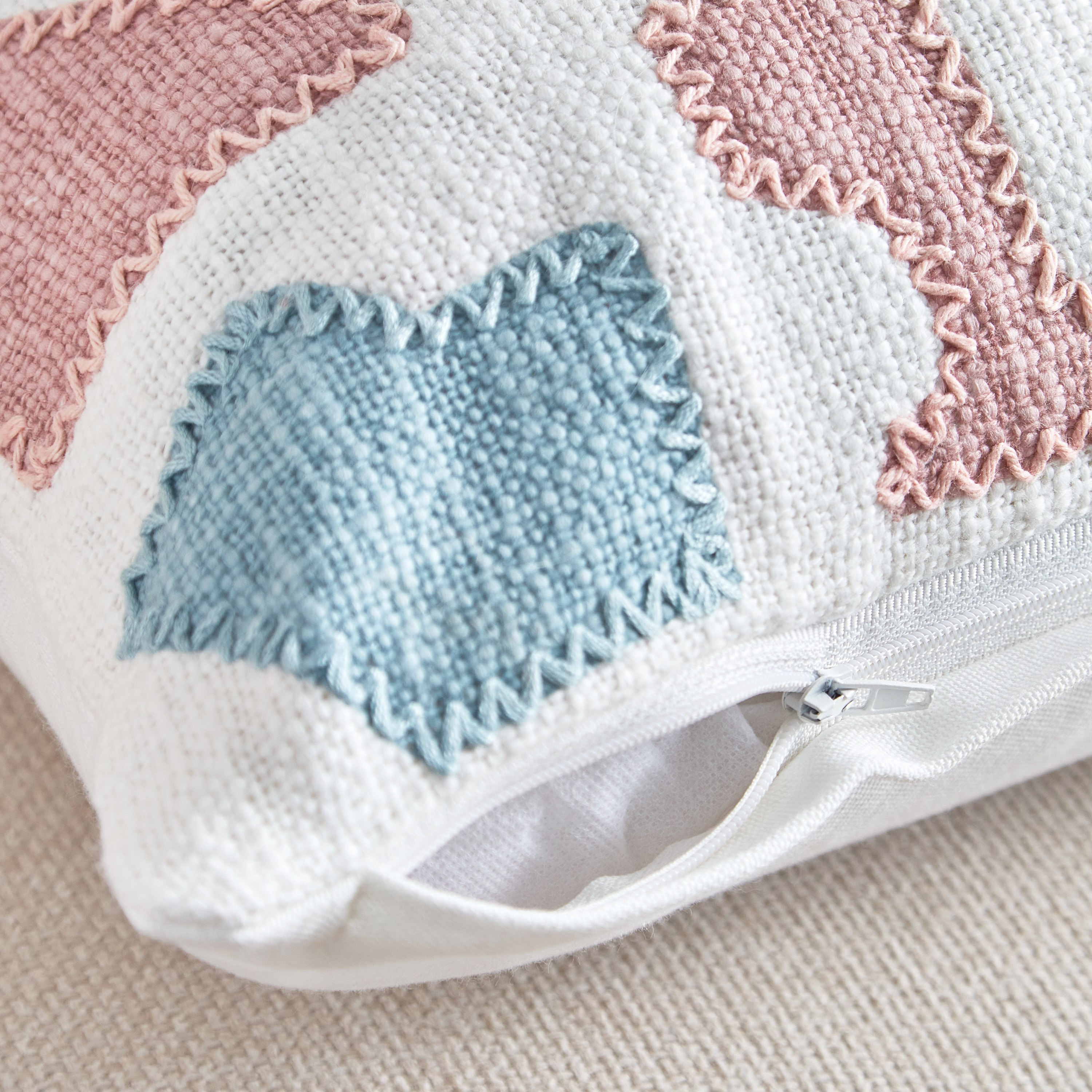 وسادة محشوة مطرزة من ايج - 30x50 سم-hbxlivingroom-furnishings-cushionsandcovers-filledcushions-image-4