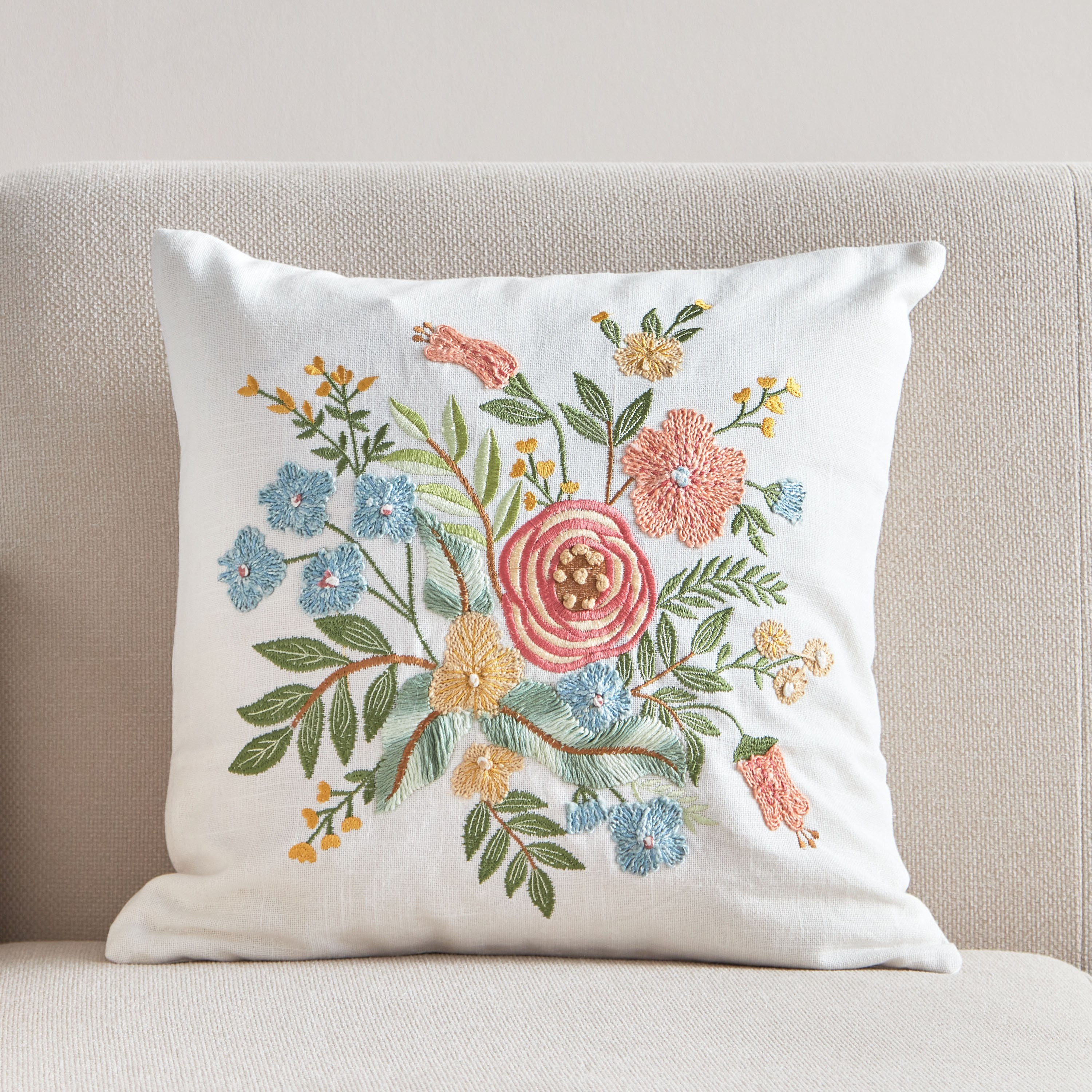 غطاء وسادة بتطريز أزهار من آيج - 45x45 سم-hbxhomeware-cushionsandcovers-cushioncovers-image-1