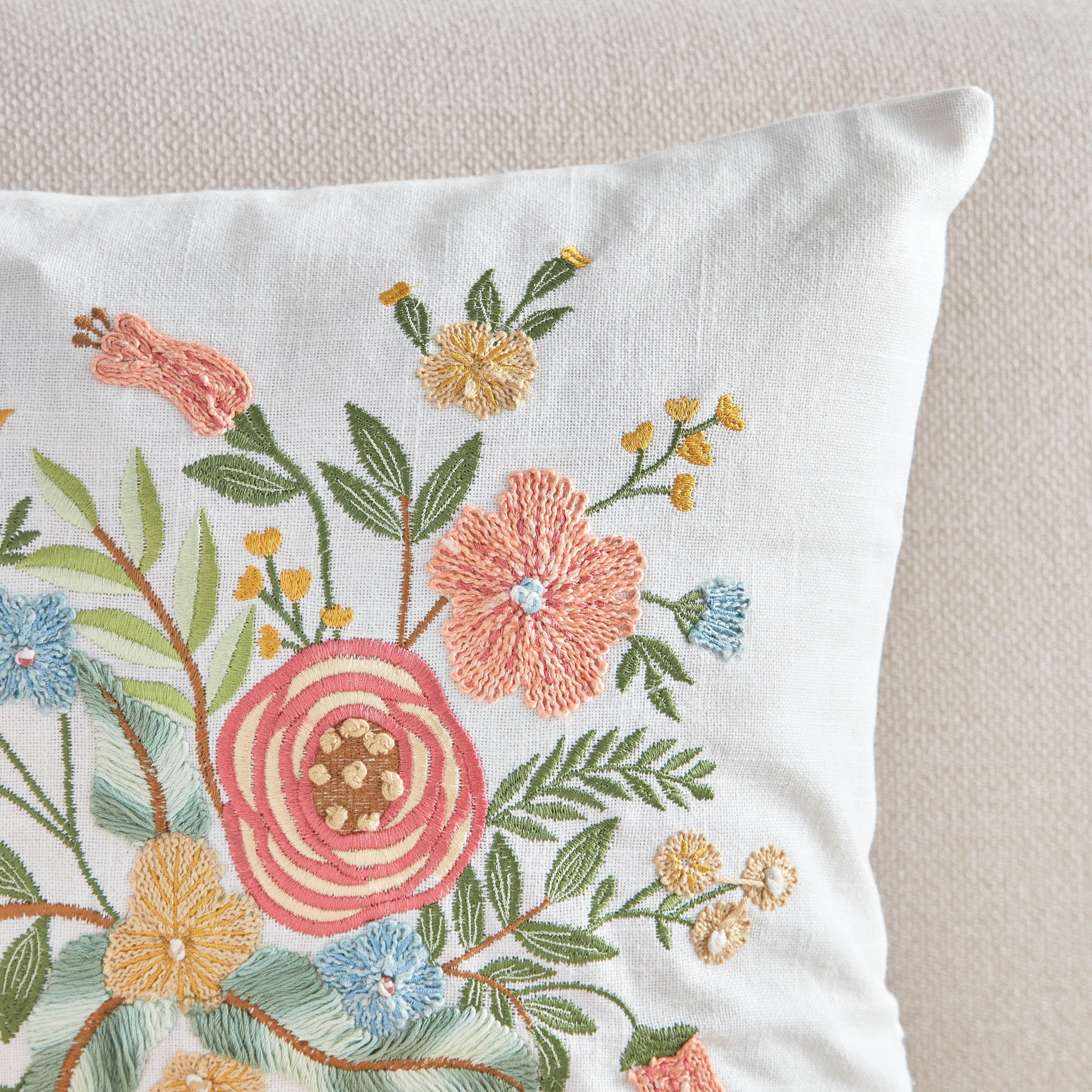 غطاء وسادة بتطريز أزهار من آيج - 45x45 سم-hbxhomeware-cushionsandcovers-cushioncovers-image-2
