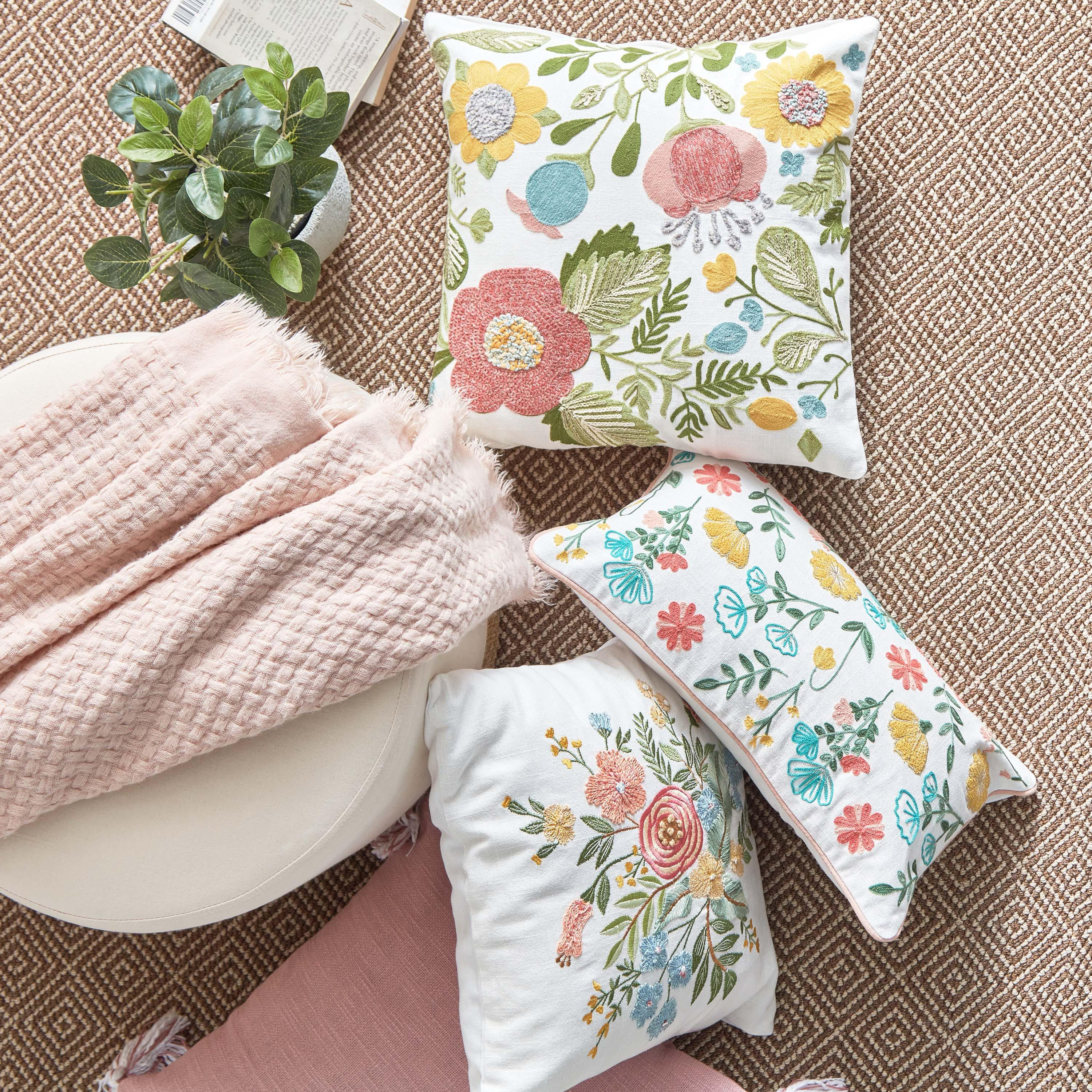غطاء وسادة بتطريز أزهار من آيج - 45x45 سم-hbxhomeware-cushionsandcovers-cushioncovers-image-5