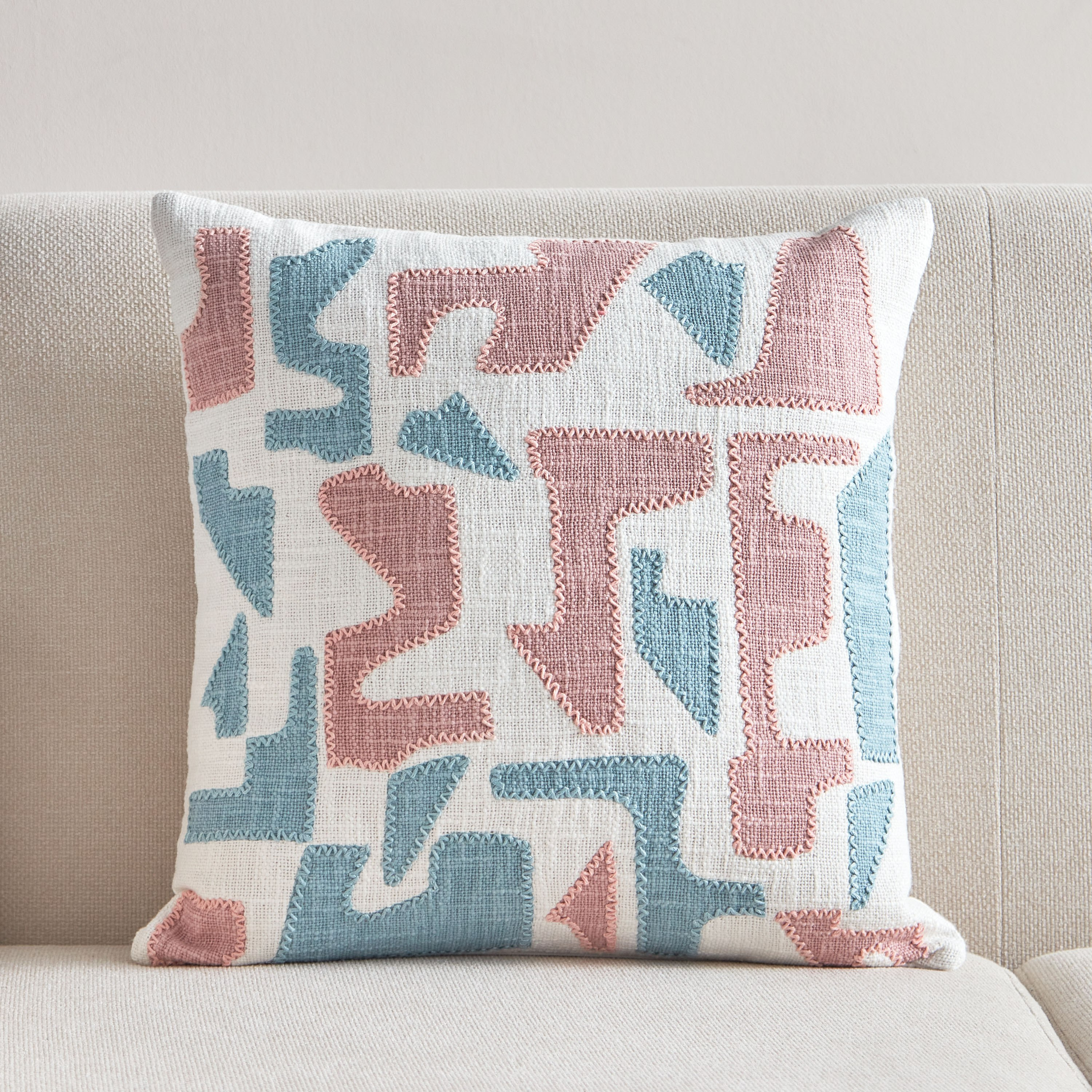 غطاء وسادة برقعة مطرزة من آيج - 45x45 سم-hbxhomeware-cushionsandcovers-cushioncovers-image-1