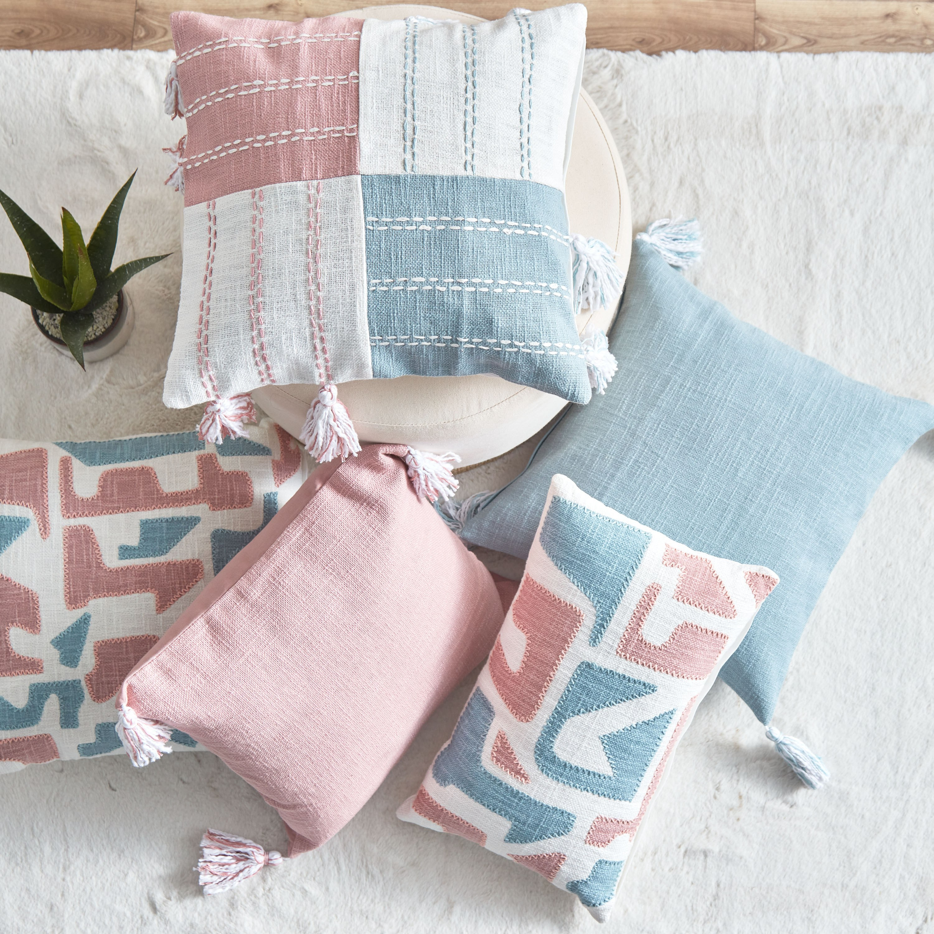 غطاء وسادة برقعة مطرزة من آيج - 45x45 سم-hbxhomeware-cushionsandcovers-cushioncovers-image-5
