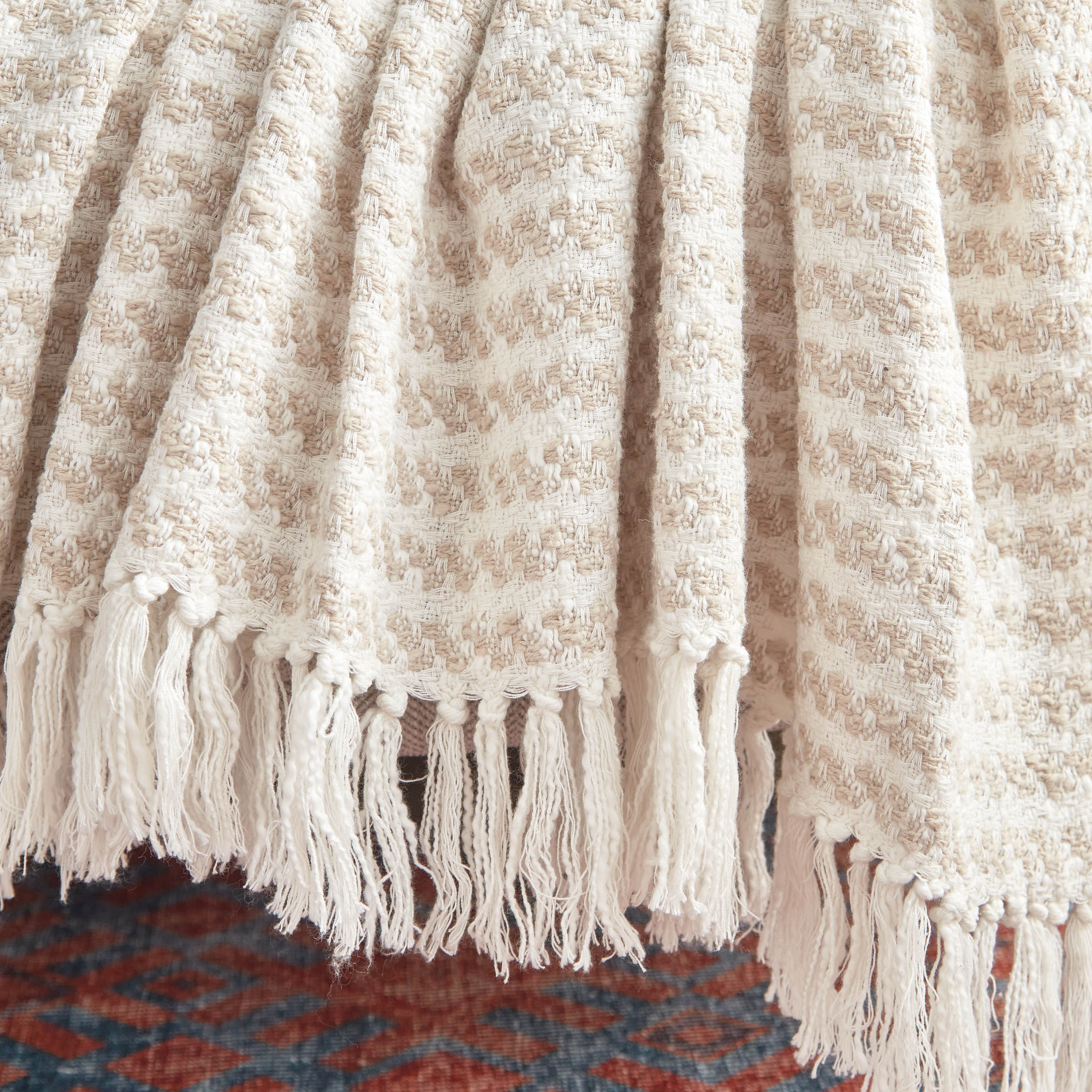 بطانية خفيفة سلوب بارزة الملمس من دراب - 130x170 سم-hbxhomeware-hbxbedroom-image-3