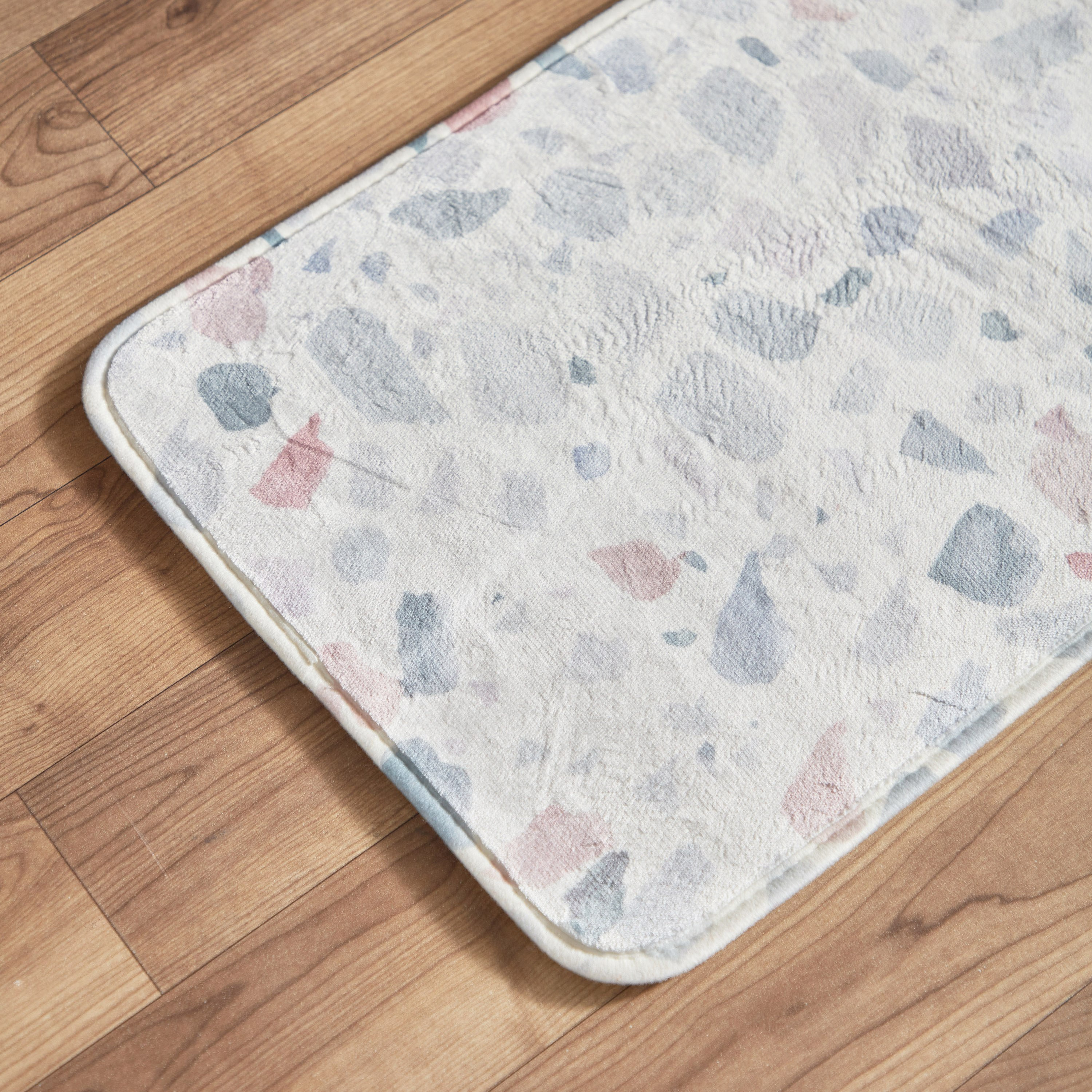 سجادة حمام فوم بطبعات من أوستن ويلا - 35x55 سم-hbxbedroom-floorcoverings-bathmats-image-2
