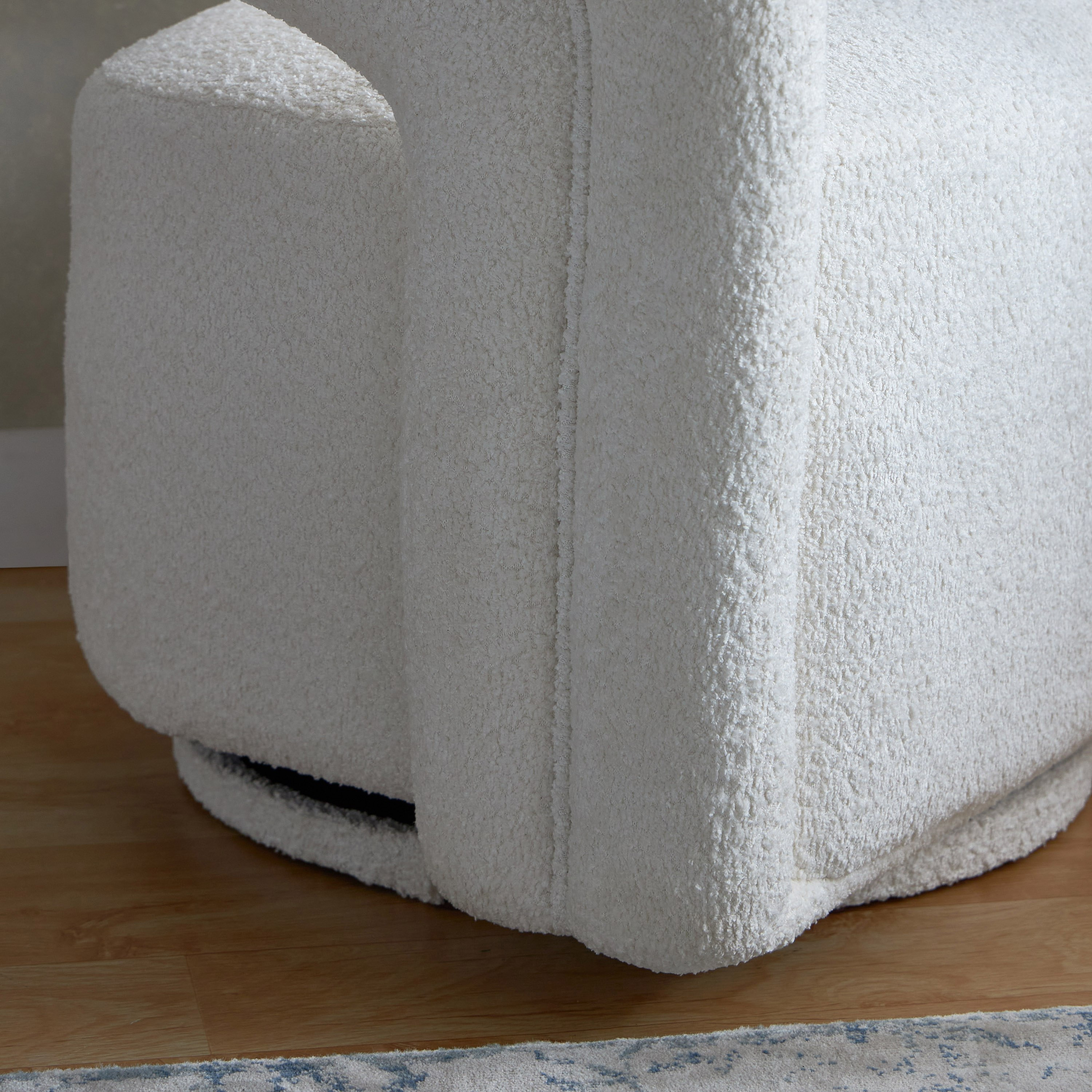 كرسي قماش دوّار بمساند ذراعين من موناكو-hbxlivingroom-sofasandarmchairs-easychairs-image-4
