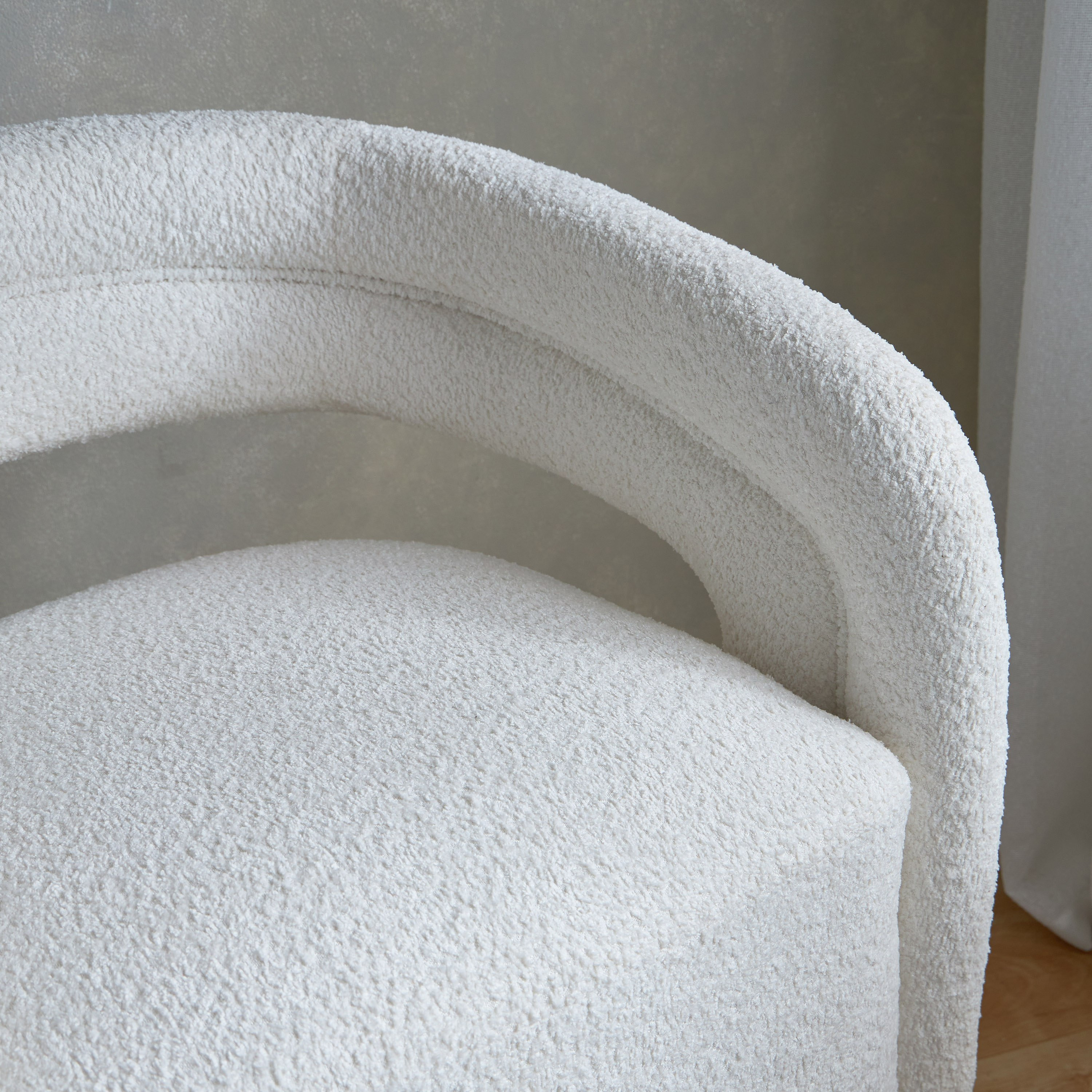 كرسي قماش دوّار بمساند ذراعين من موناكو-hbxlivingroom-sofasandarmchairs-easychairs-image-5