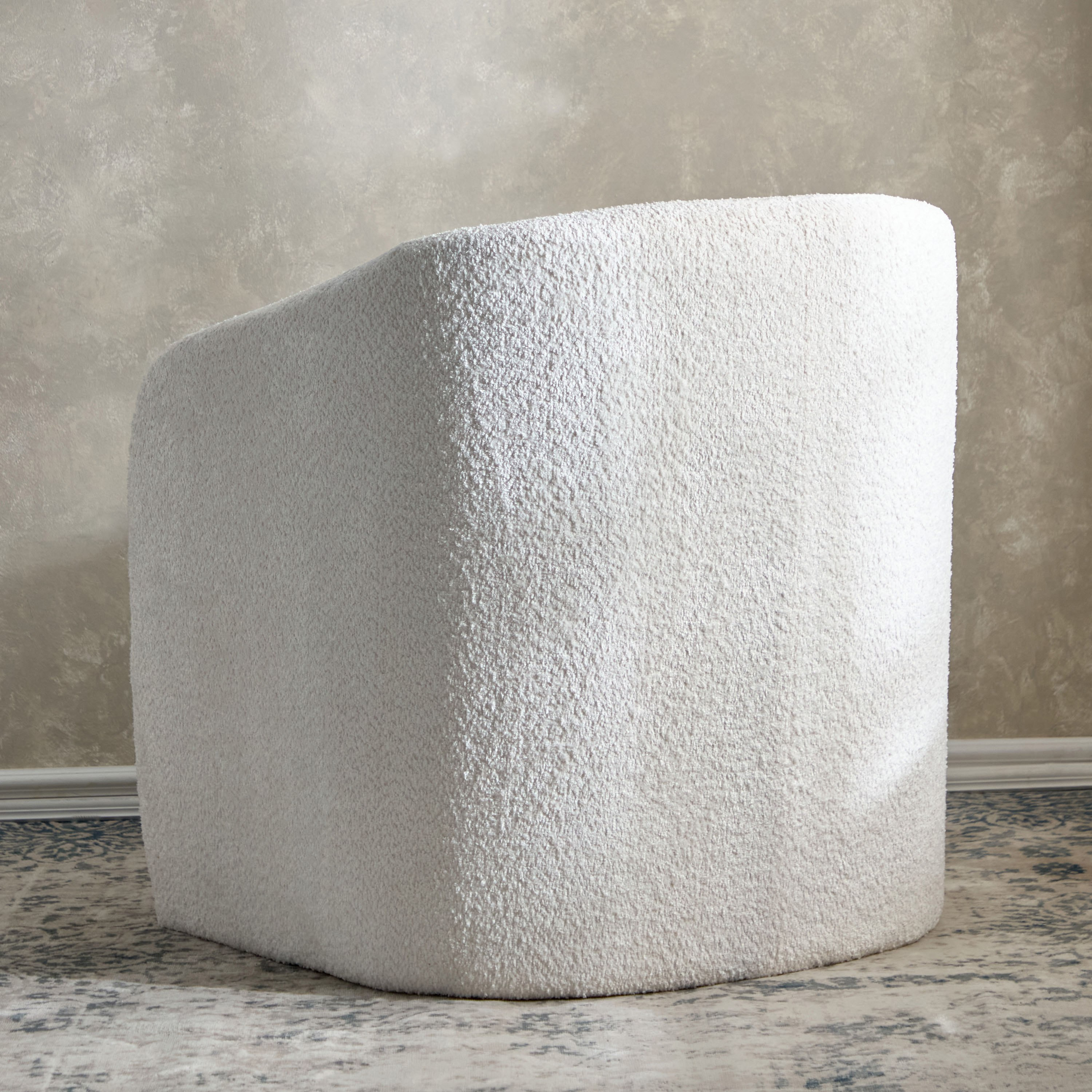 كرسي قماش بمساند ذراعين من سيندي-hbxlivingroom-sofasandarmchairs-easychairs-image-3