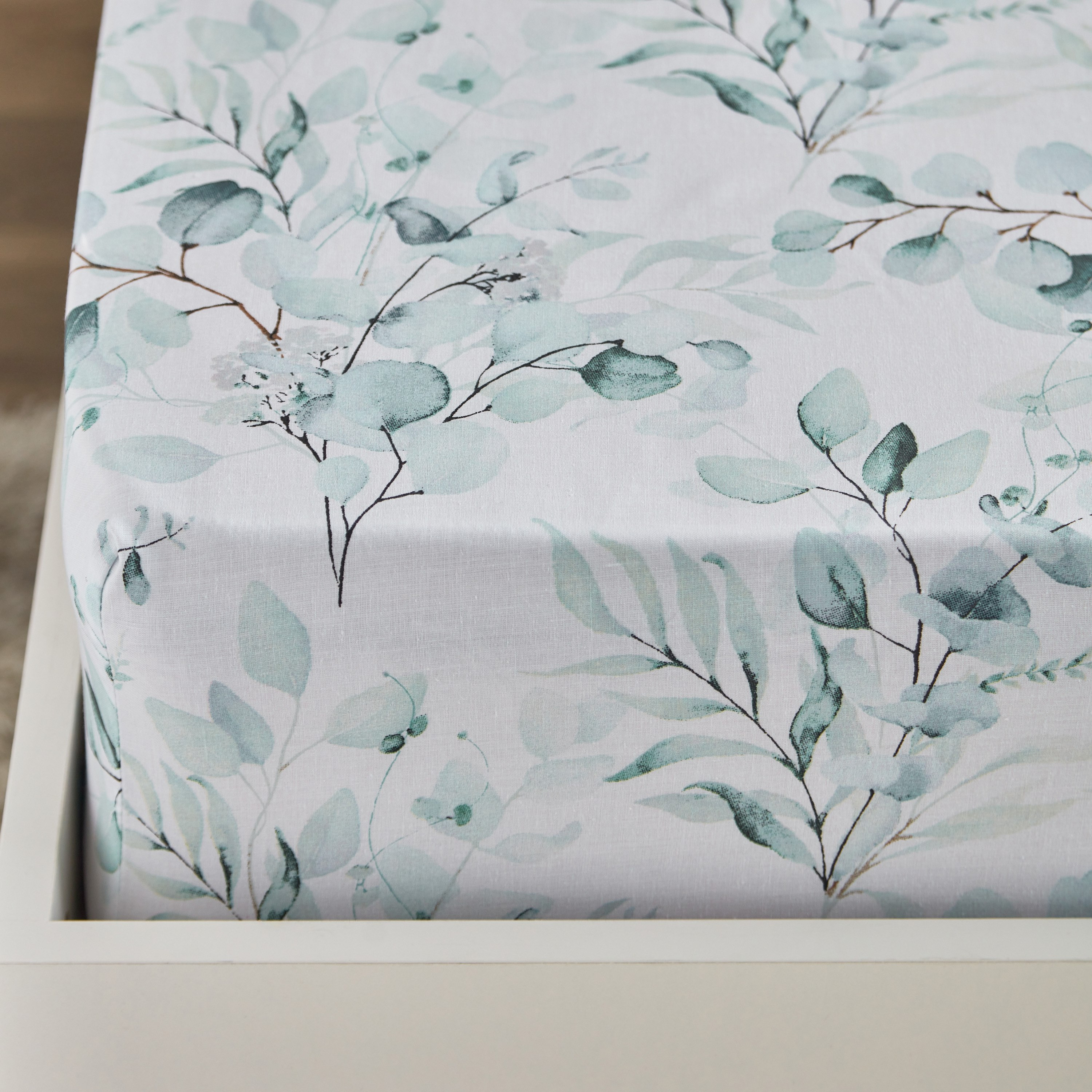 شرشف مطاطي كينج بولي قطن بطبعات من ألبانيا - 180x200+30 سم-hbxhomeware-hbxbedroom-image-5