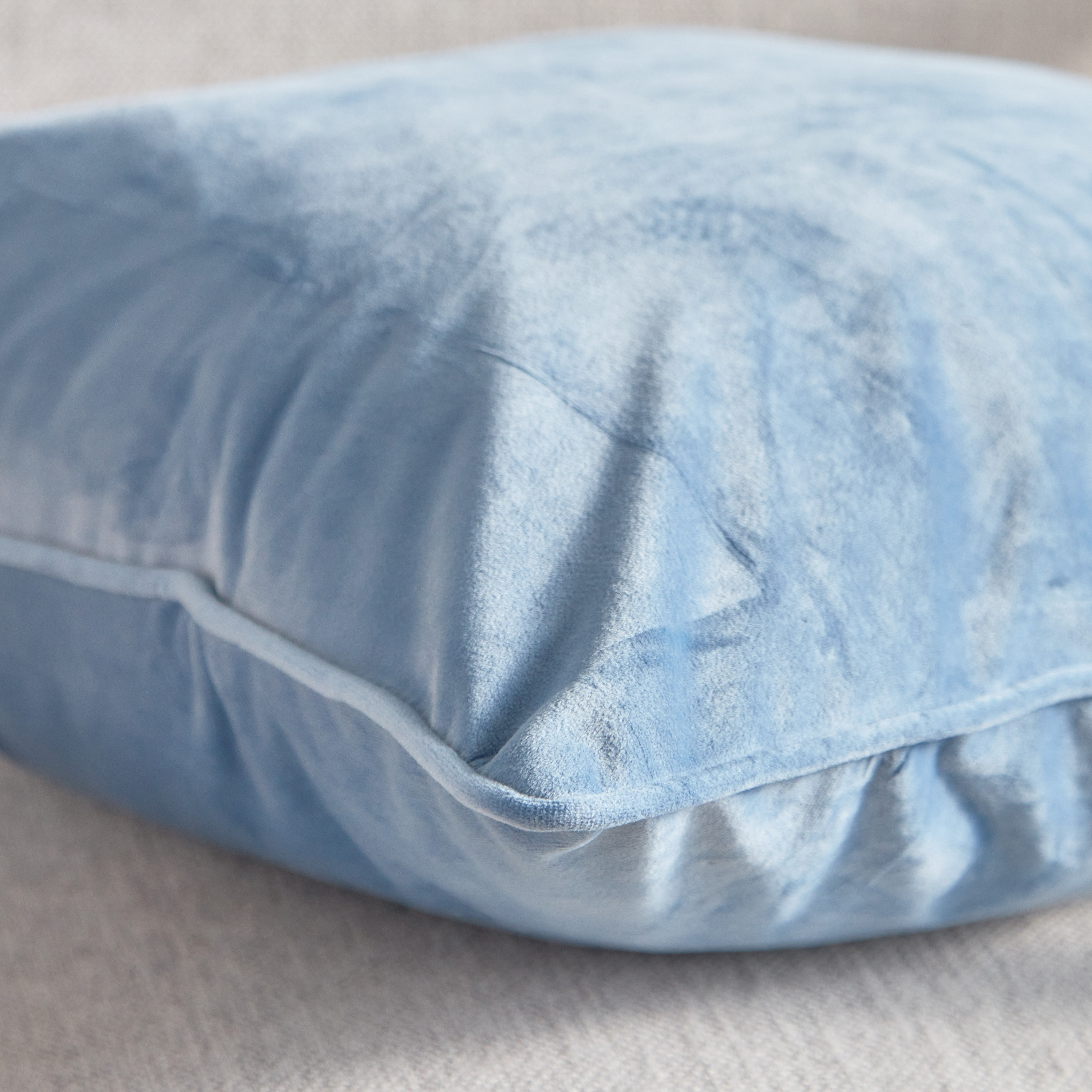 Dove Velvet Cushion Cover - 45x45 cm-hbxhomeware-cushionsandcovers-cushioncovers-image-3