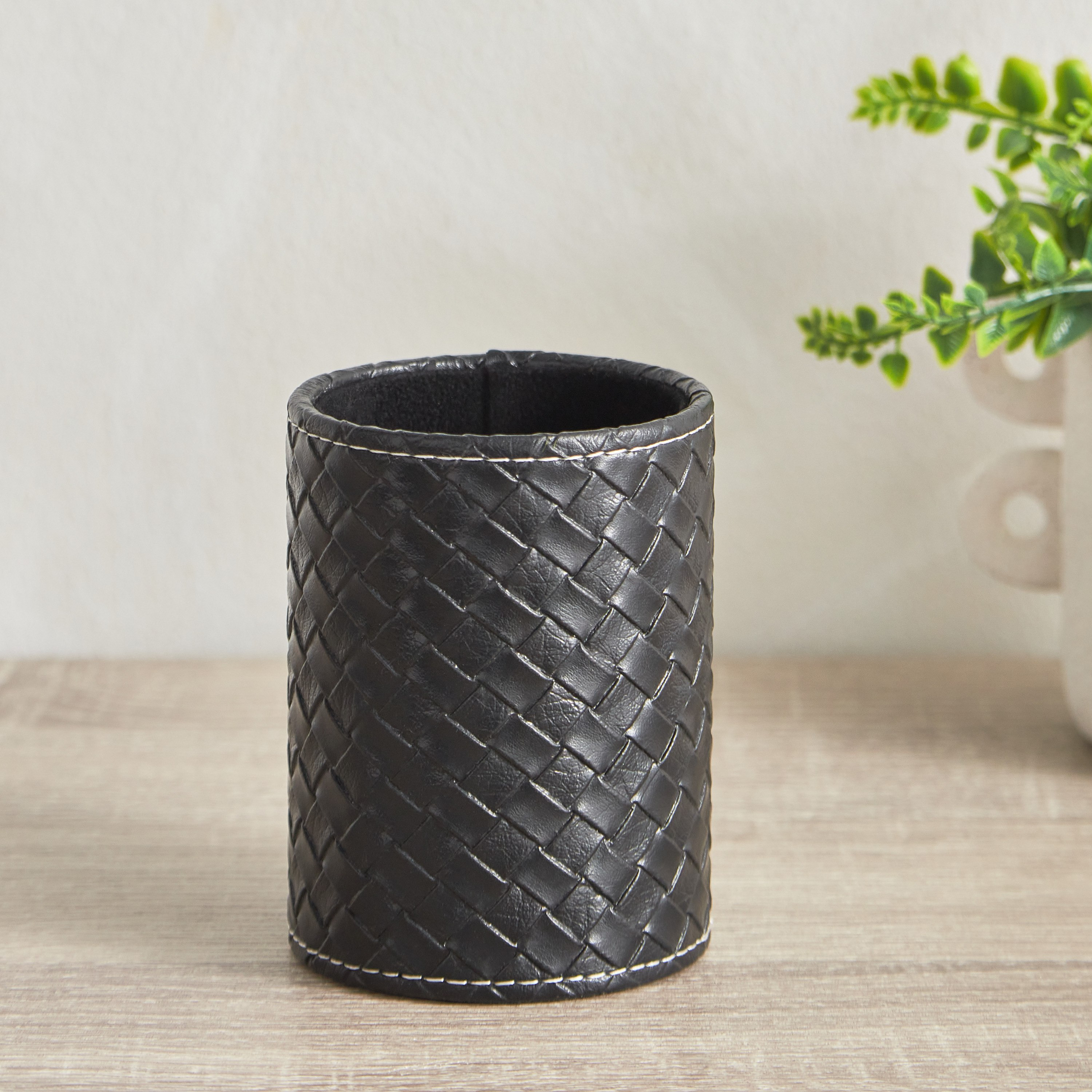 Nordic Leather Pen Holder - 8.5x10.5 cm-hbxdecorandfurnishings-homeaccessories-novelties-image-2