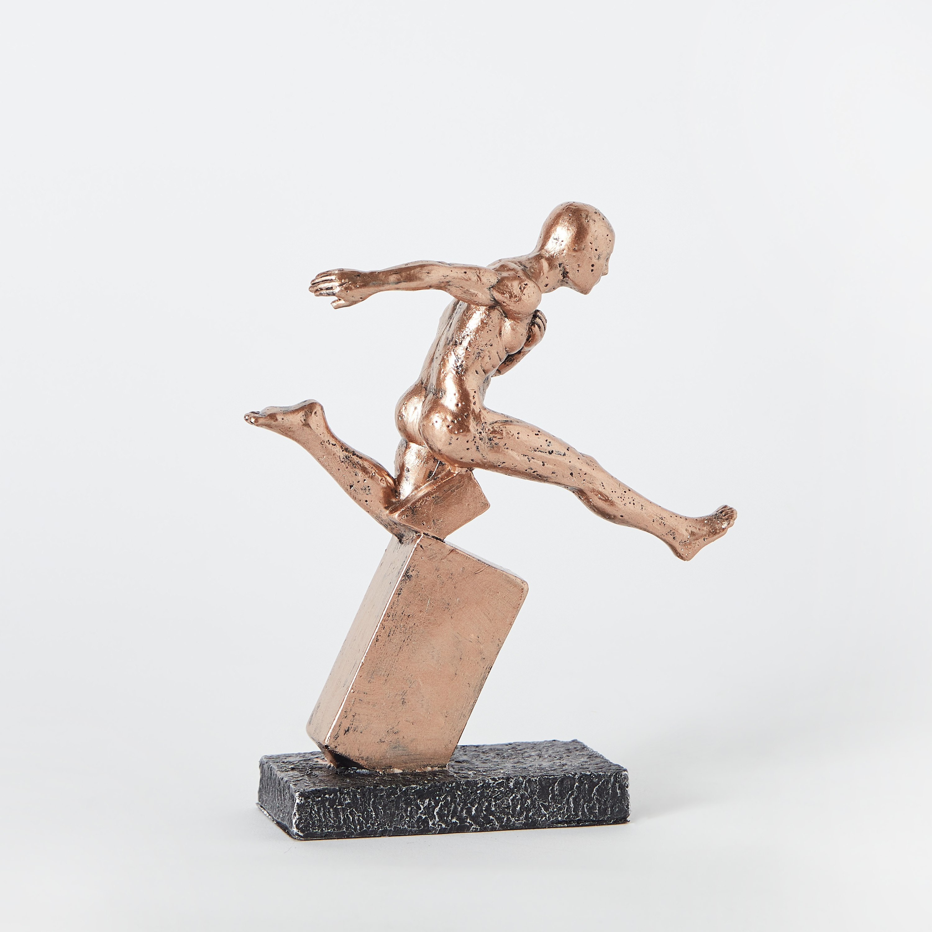 قطعة ديكور بتصميم رجل يركض بوليريسين من هولي - 16x6.7x18.2 سم-hbxhomeware-homedecor-figurinesandornaments-image-6