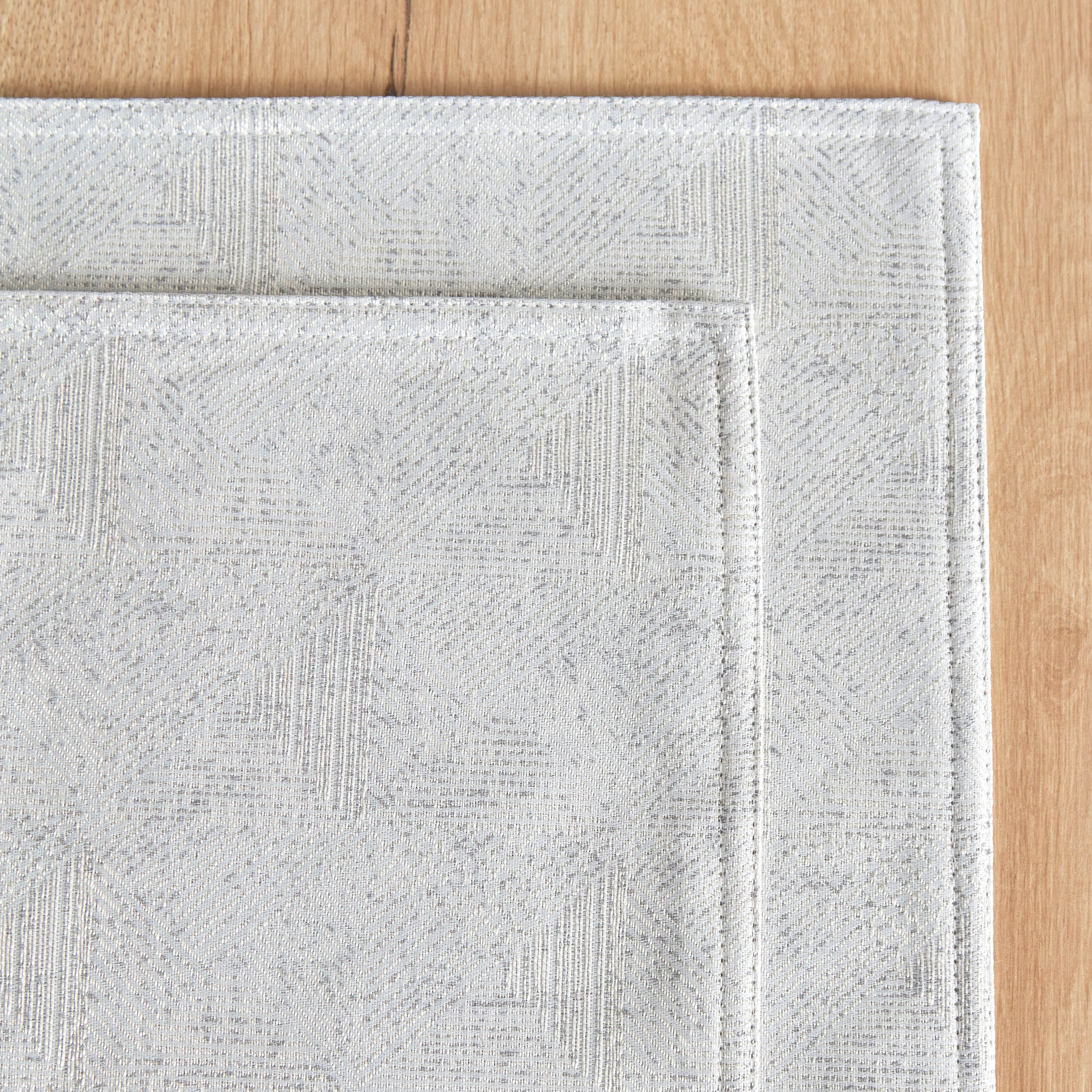 Harper Bia 2-Piece Reversible Jacquard Placemat Set - 33x48 cm-hbxdecorandfurnishings-homefurnishings-tablelinens-image-2