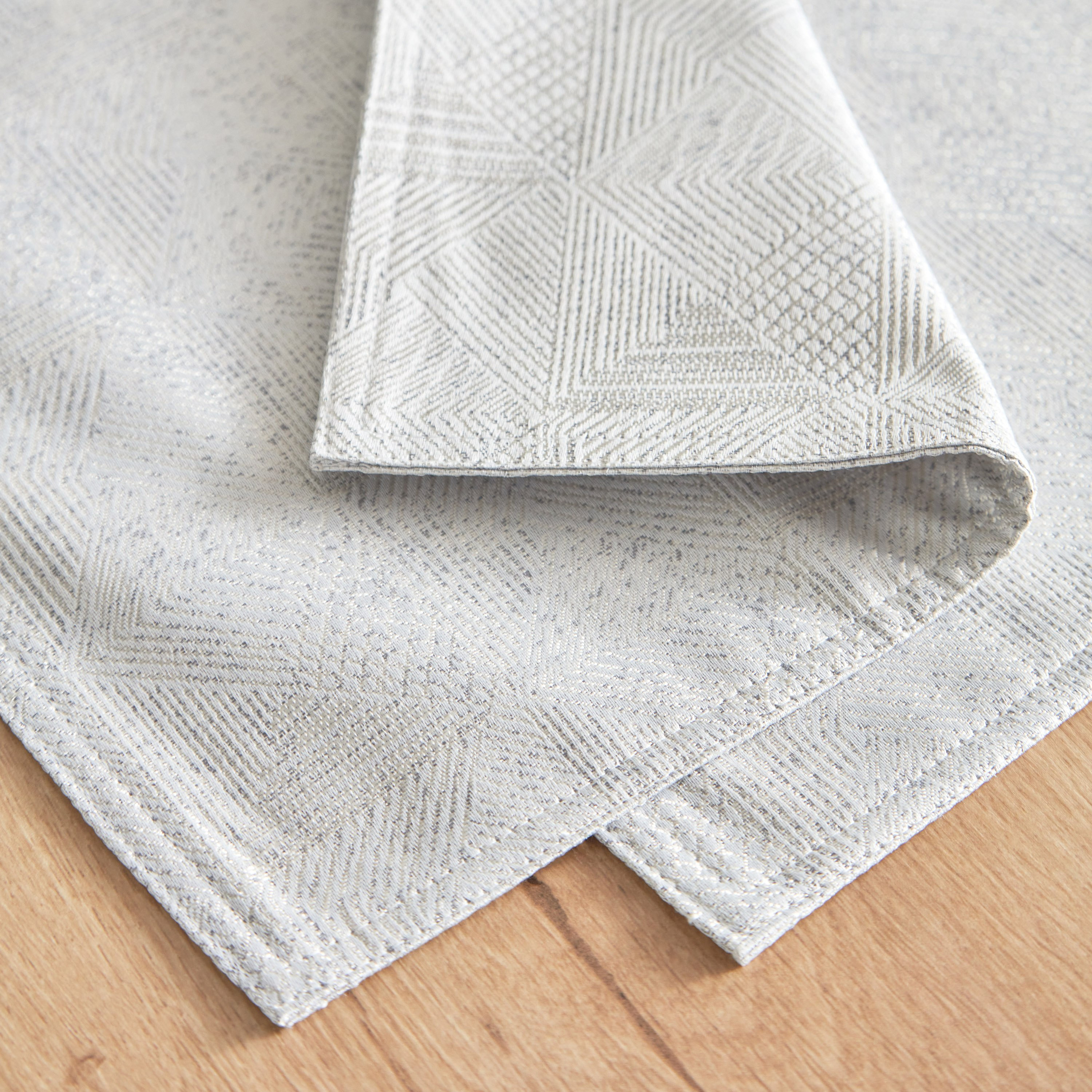 Harper Bia 2-Piece Reversible Jacquard Placemat Set - 33x48 cm-hbxdecorandfurnishings-homefurnishings-tablelinens-image-3