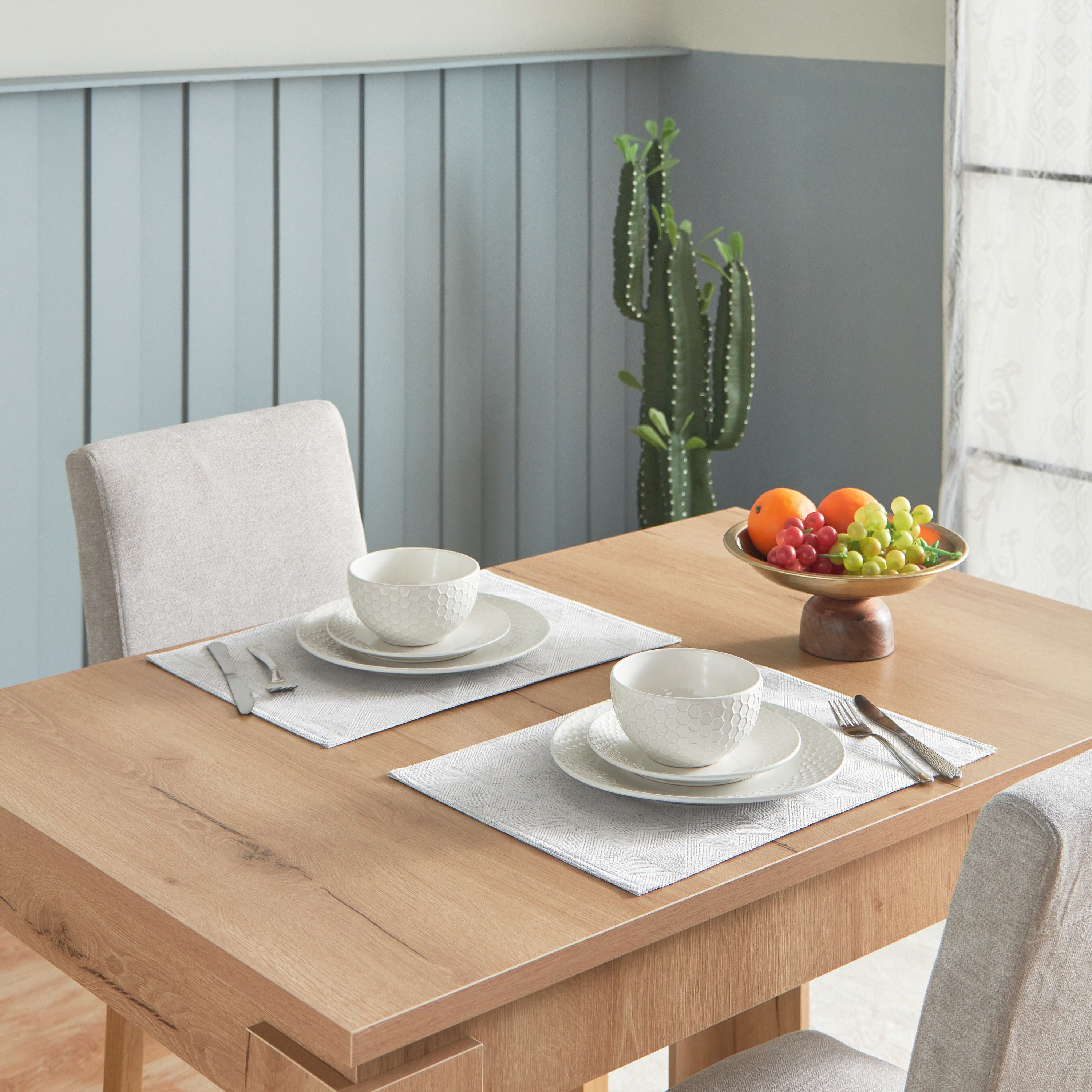 Harper Bia 2-Piece Reversible Jacquard Placemat Set - 33x48 cm-hbxdecorandfurnishings-homefurnishings-tablelinens-image-4