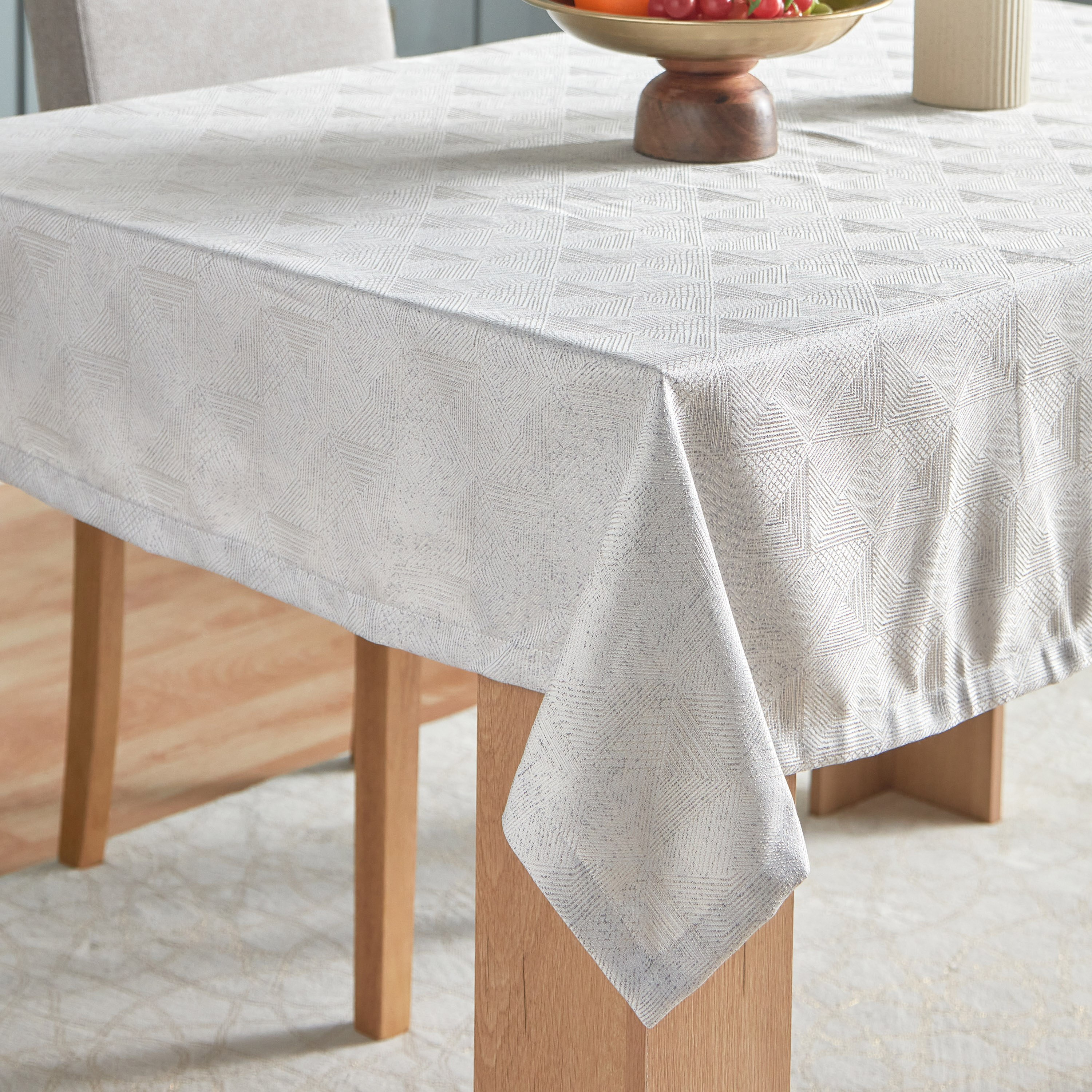 مفرش طاولة جاكار من هاربر بيا - 130x170 سم-hbxdecorandfurnishings-homefurnishings-tablelinens-image-2