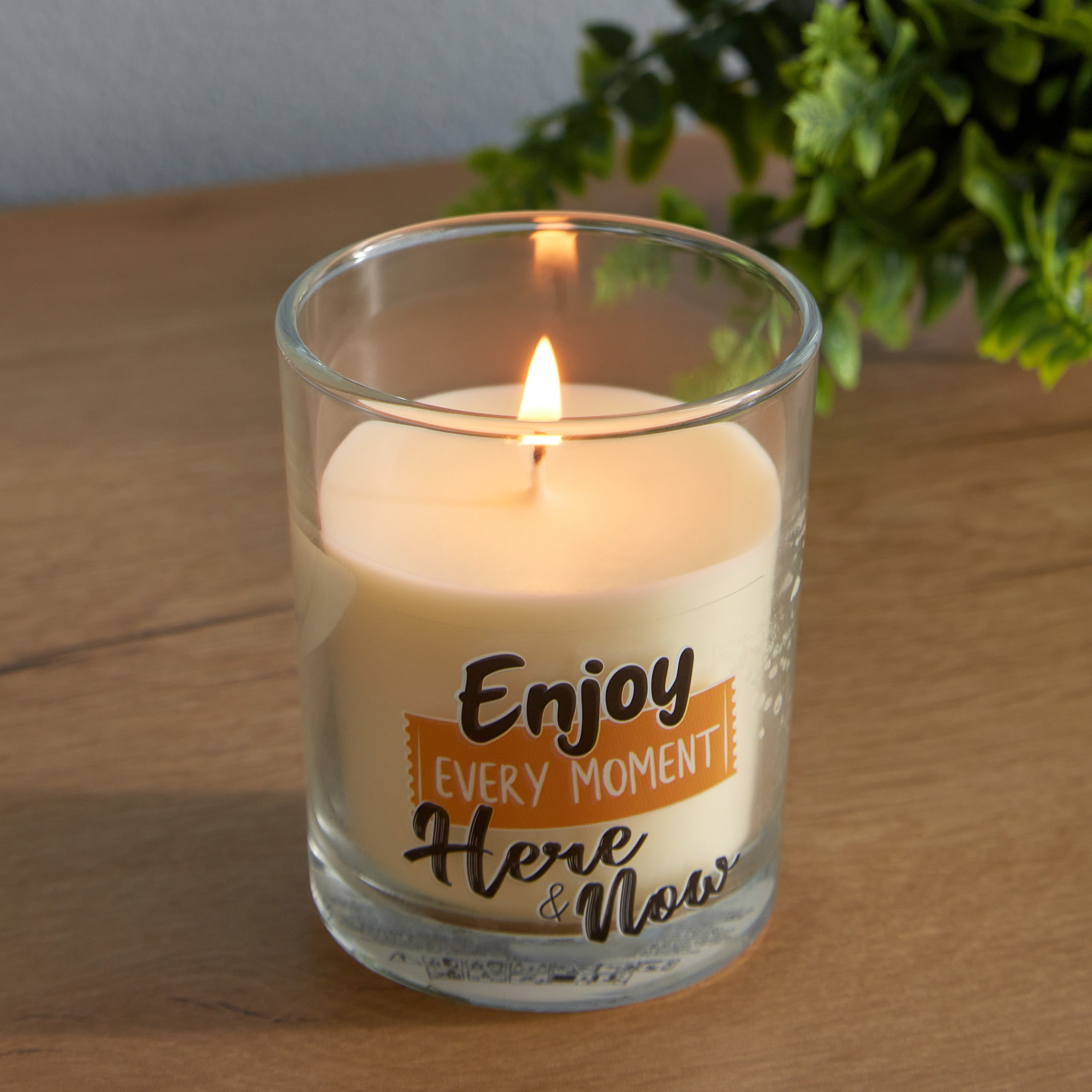جرات شمع زجاج برائحة فانيلا بوربون ايفري مومنت من فيلا - 110 جرام-hbxlivingroom-decorandaccessories-candles-image-2