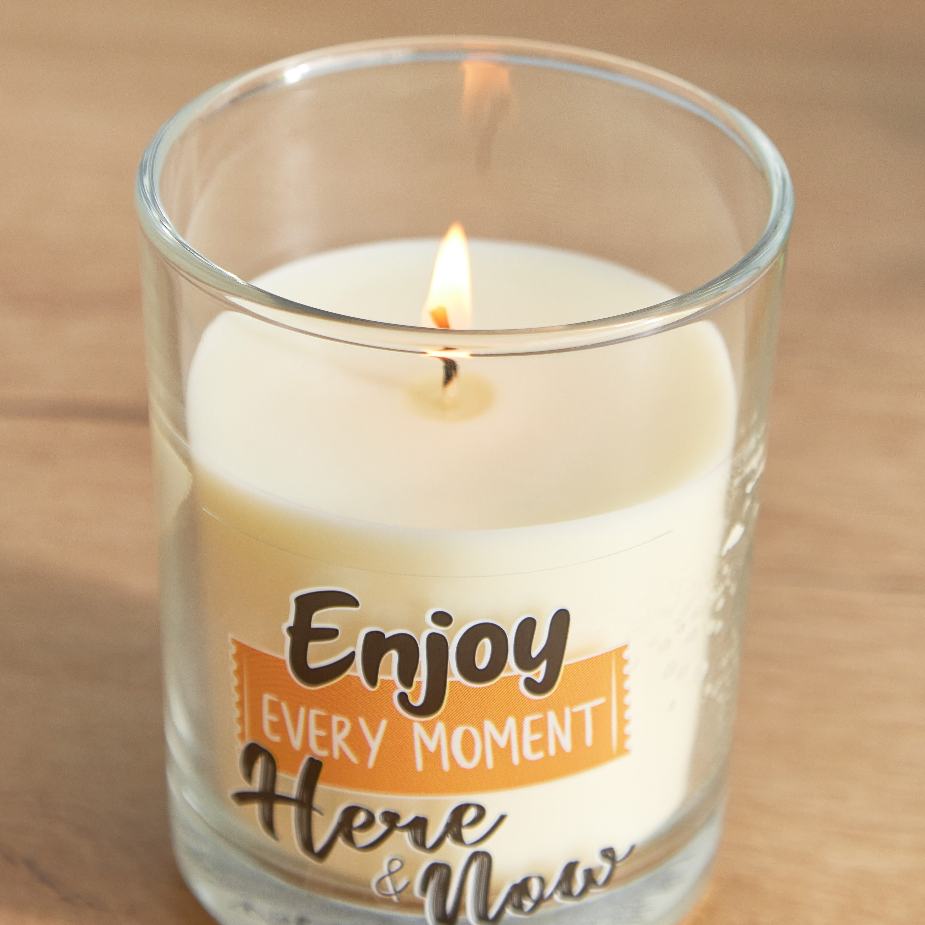 جرات شمع زجاج برائحة فانيلا بوربون ايفري مومنت من فيلا - 110 جرام-hbxlivingroom-decorandaccessories-candles-image-3