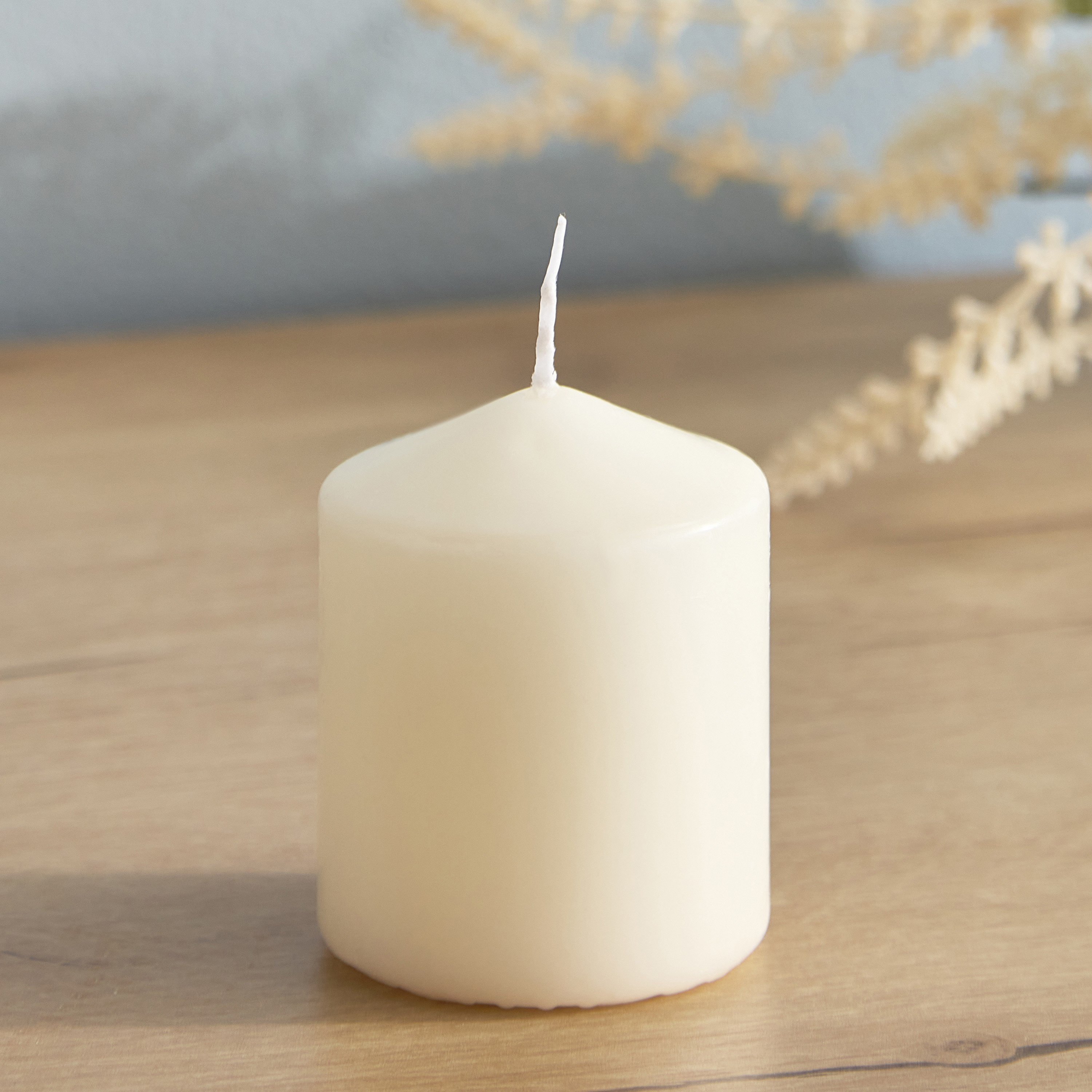 شمعة عمودية معطرة برائحة الفانيليا من فيلا - 135 جم-hbxlivingroom-decorandaccessories-candles-image-1