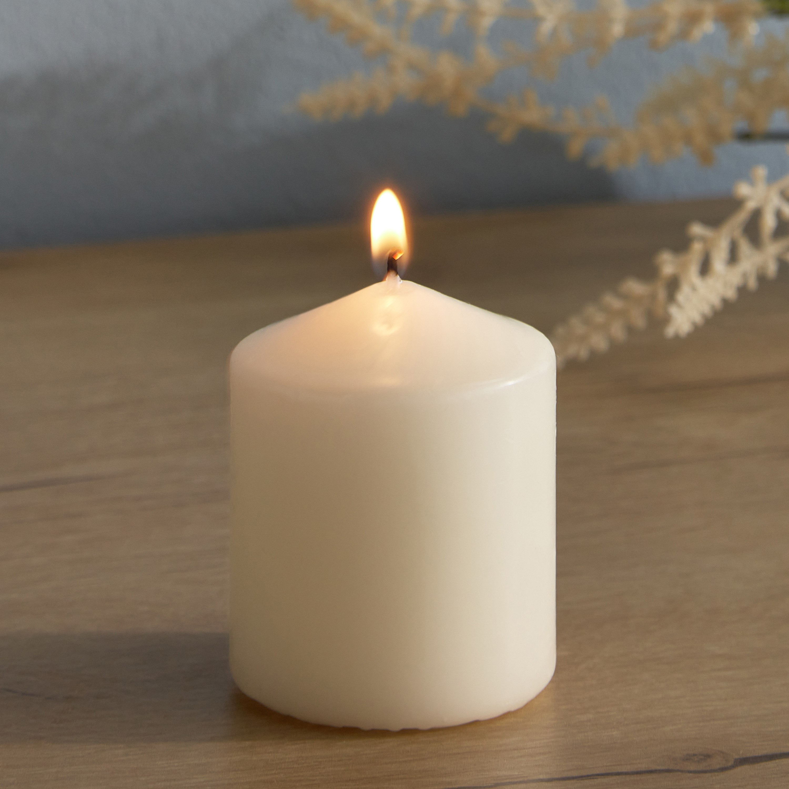 شمعة عمودية معطرة برائحة الفانيليا من فيلا - 135 جم-hbxlivingroom-decorandaccessories-candles-image-2