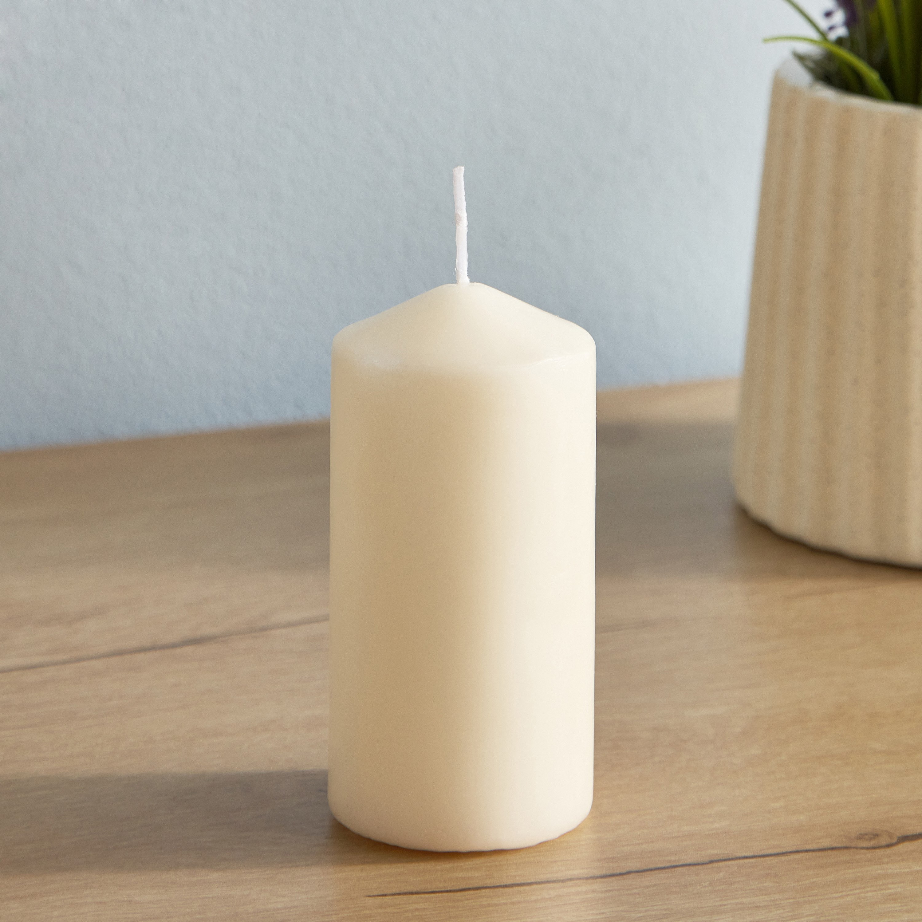 شمعة عمودية معطرة برائحة الفانيليا من فيلا - 140 جم-hbxlivingroom-decorandaccessories-candles-image-1