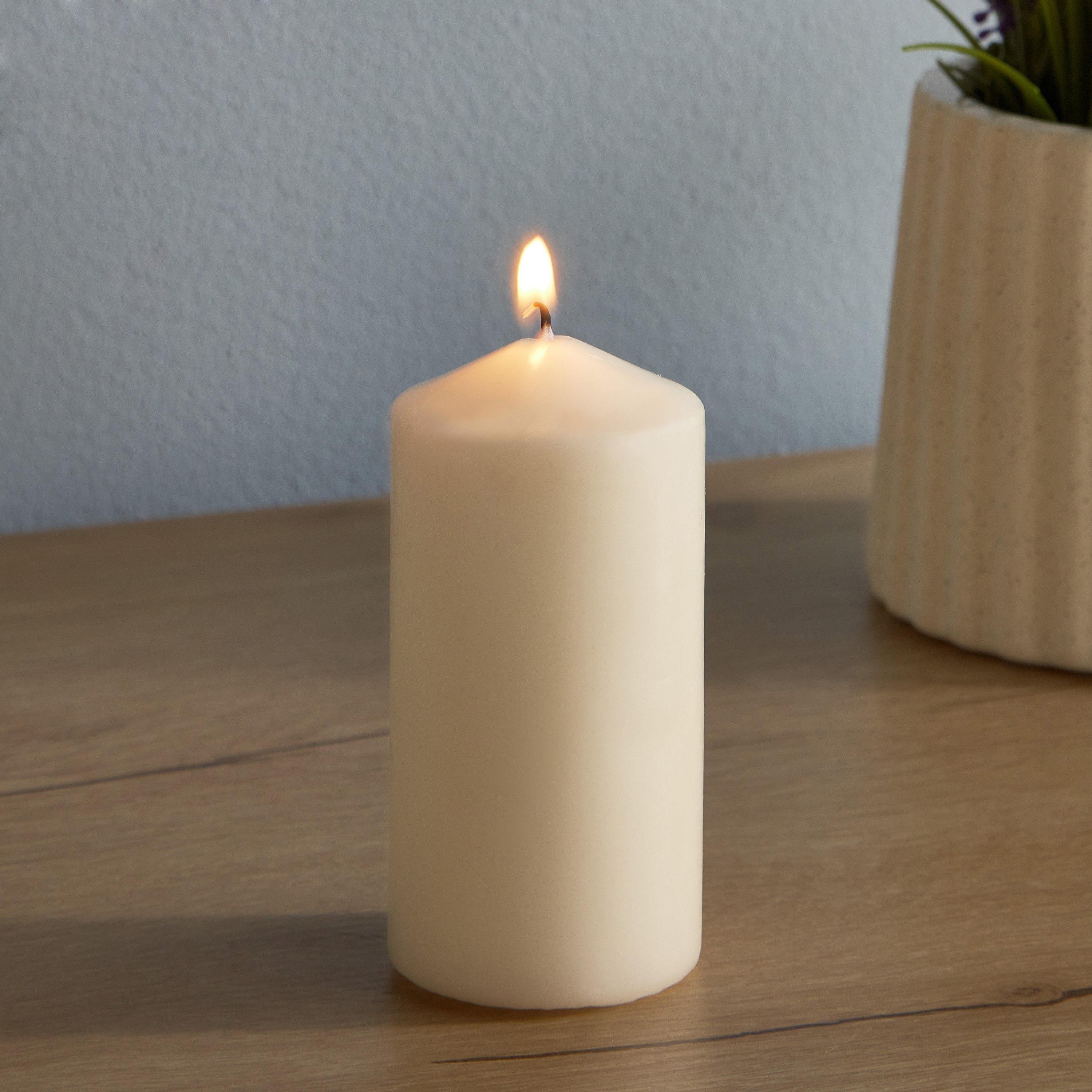 شمعة عمودية معطرة برائحة الفانيليا من فيلا - 140 جم-hbxlivingroom-decorandaccessories-candles-image-2