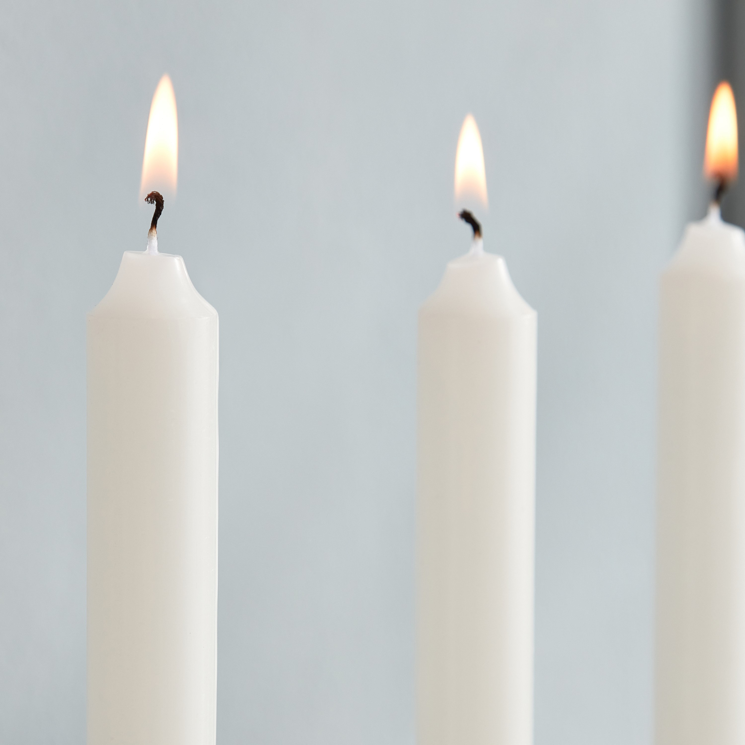 مجموعة شموع رفيعة من فيلا 10 قطع - 50 جم-hbxlivingroom-decorandaccessories-candles-image-3