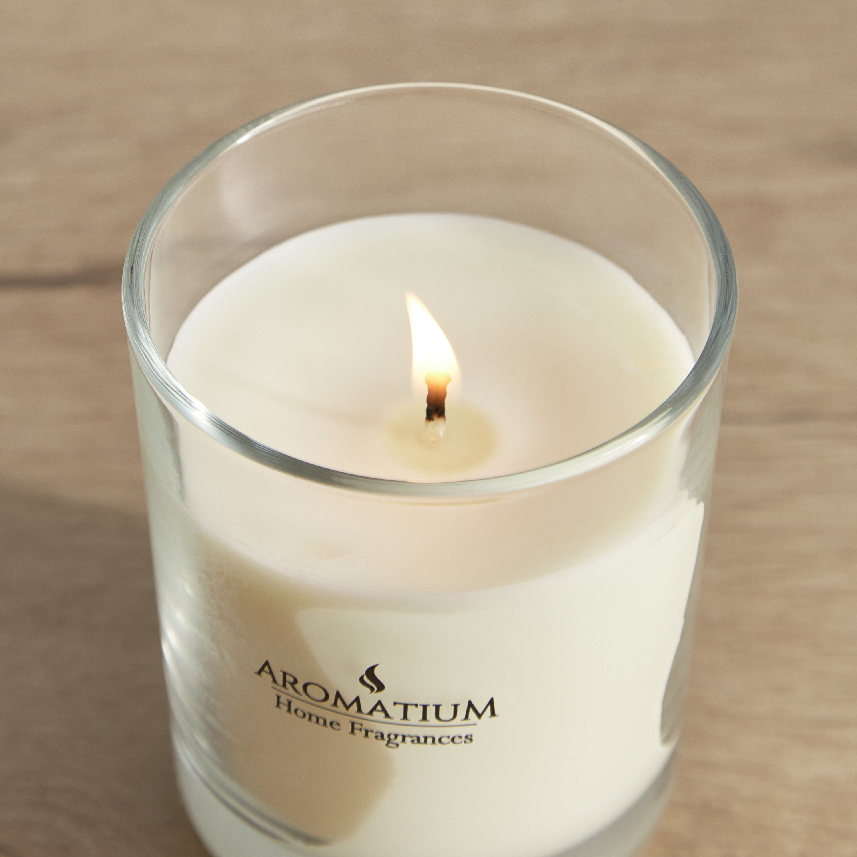 جرة شمع زجاج برائحة الفانيلا أروماتيوم من فيلا - 125 جرام-hbxlivingroom-decorandaccessories-candles-image-3