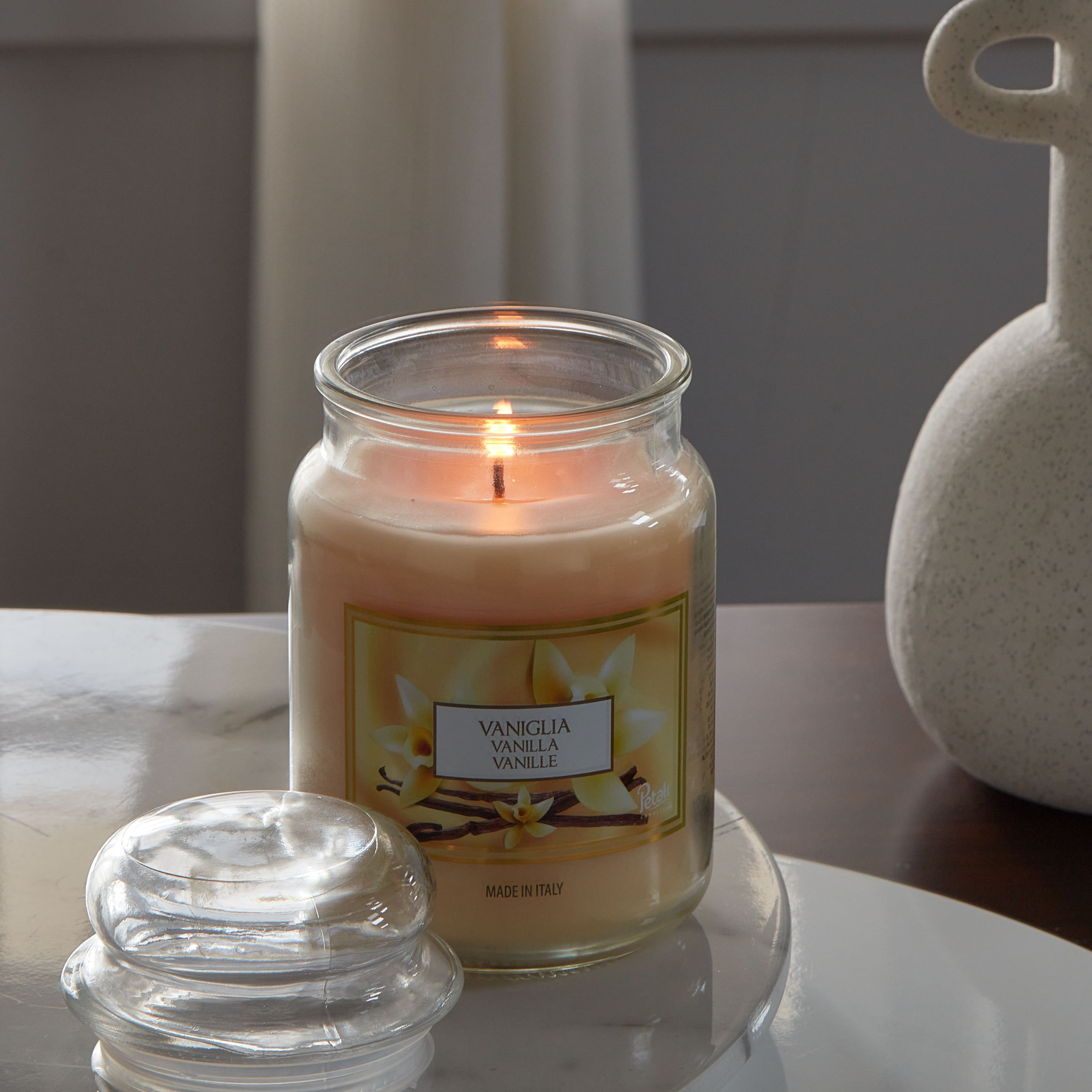 Vela Peteli Vanilla Jar Candle - 550 gm-hbxlivingroom-decorandaccessories-candles-image-2
