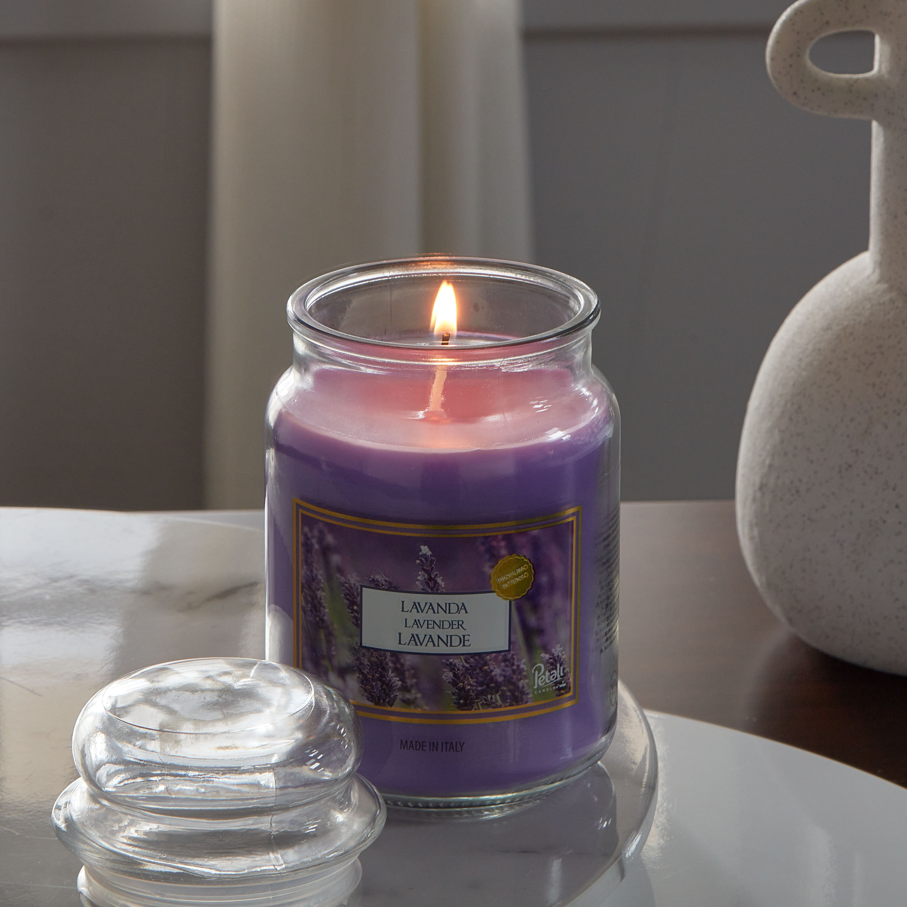 جرّة شمع لافيندر من فيلا بيتيلي - 550 جرام-hbxlivingroom-decorandaccessories-candles-image-2