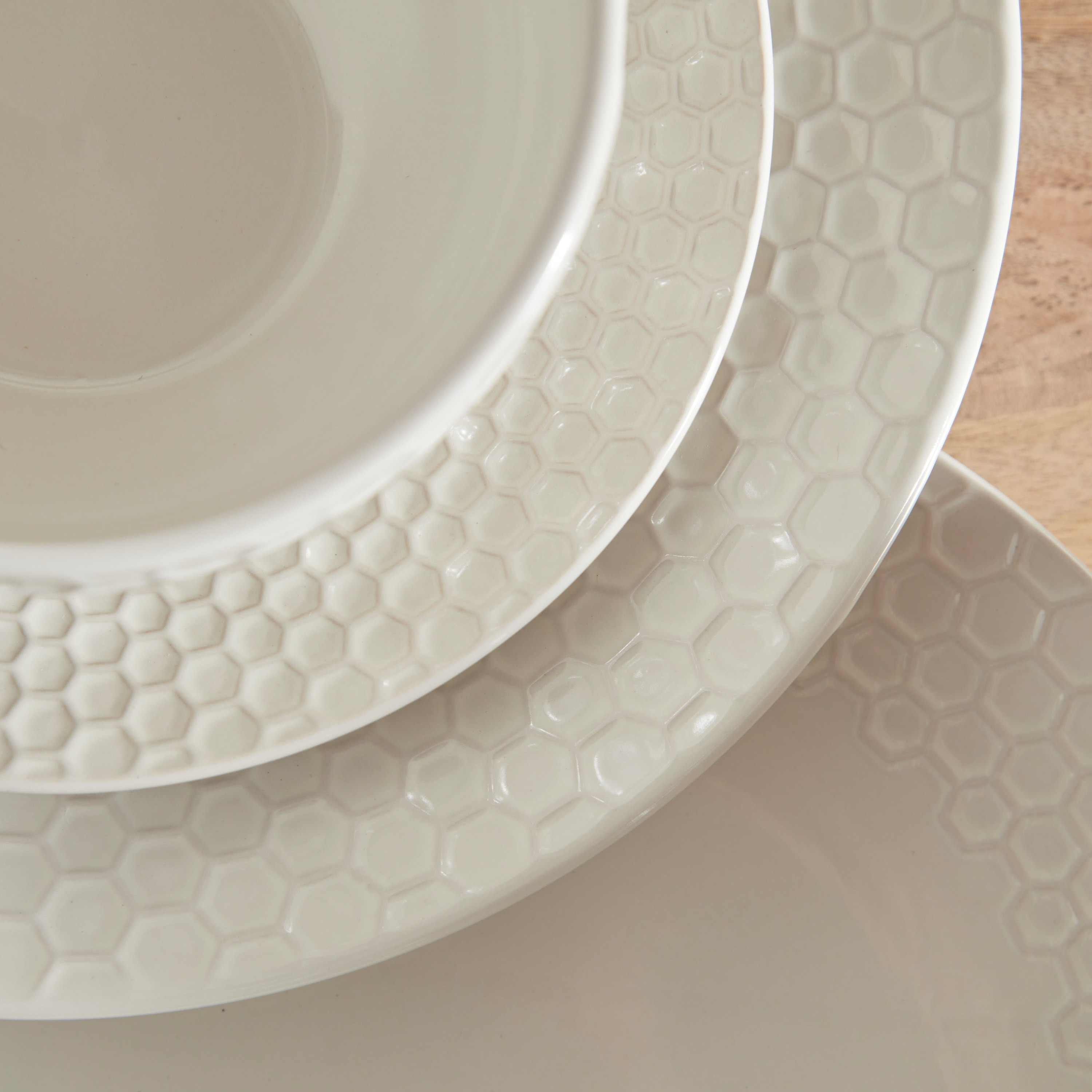 طقم عشاء خزف 18 قطعة من كريمي تايد-hbxhomeware-hbxkitchen-image-4