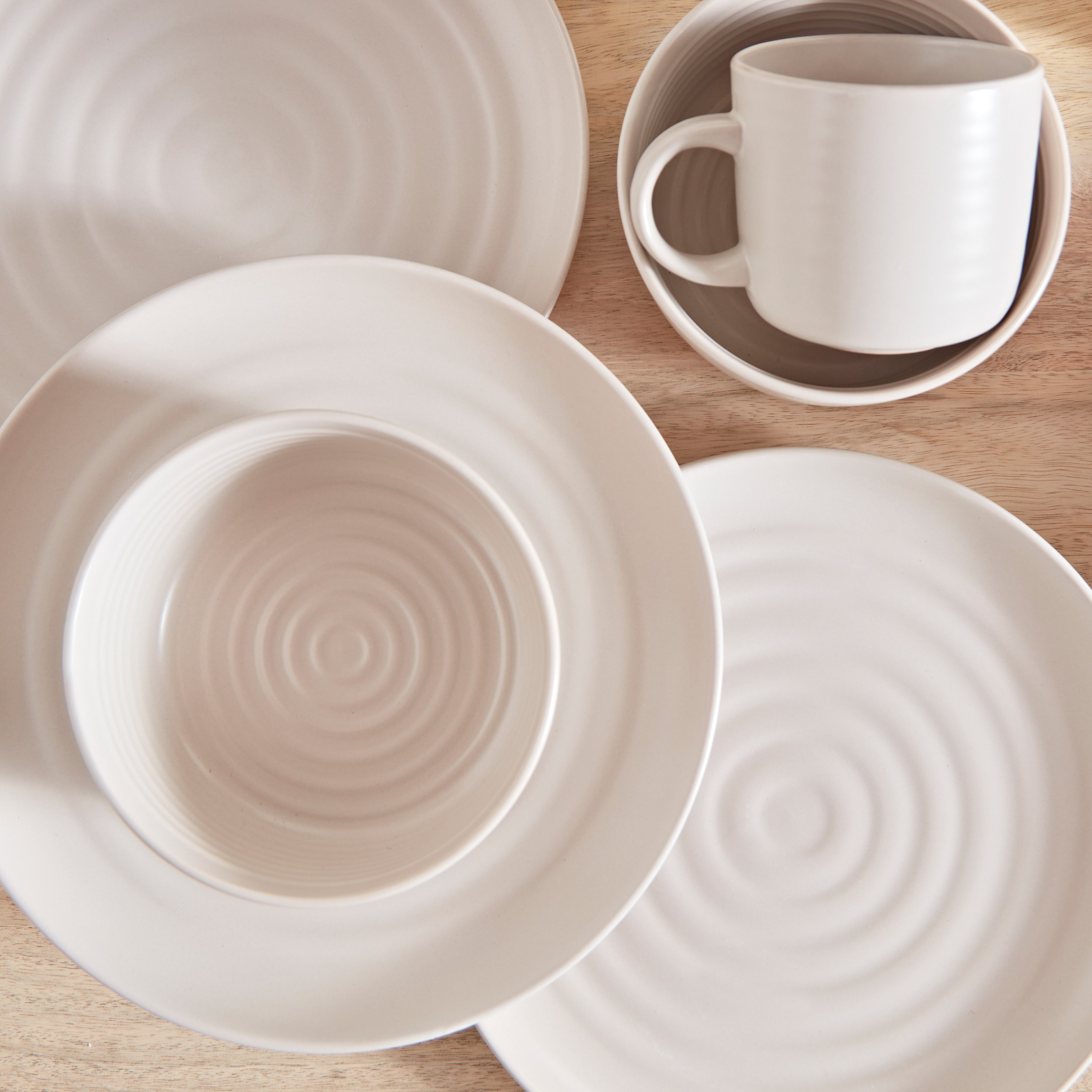 طقم عشاء خزف 16 قطعة من آشين أورا-hbxhomeware-hbxkitchen-image-3