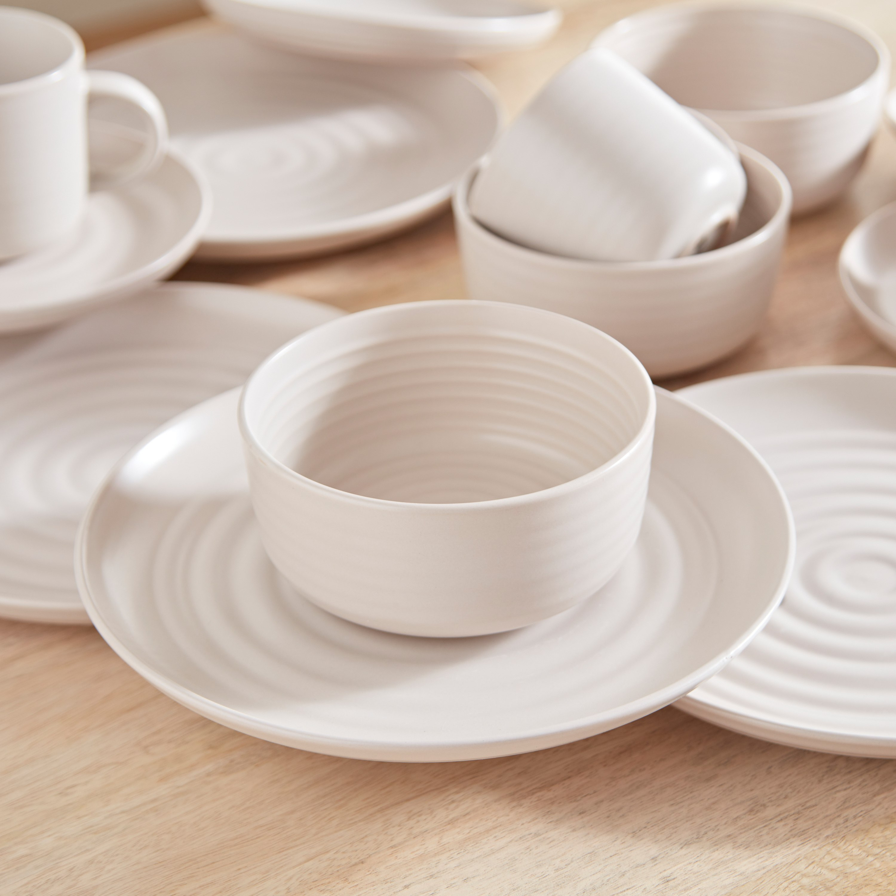 طقم عشاء خزف 16 قطعة من آشين أورا-hbxhomeware-hbxkitchen-image-4